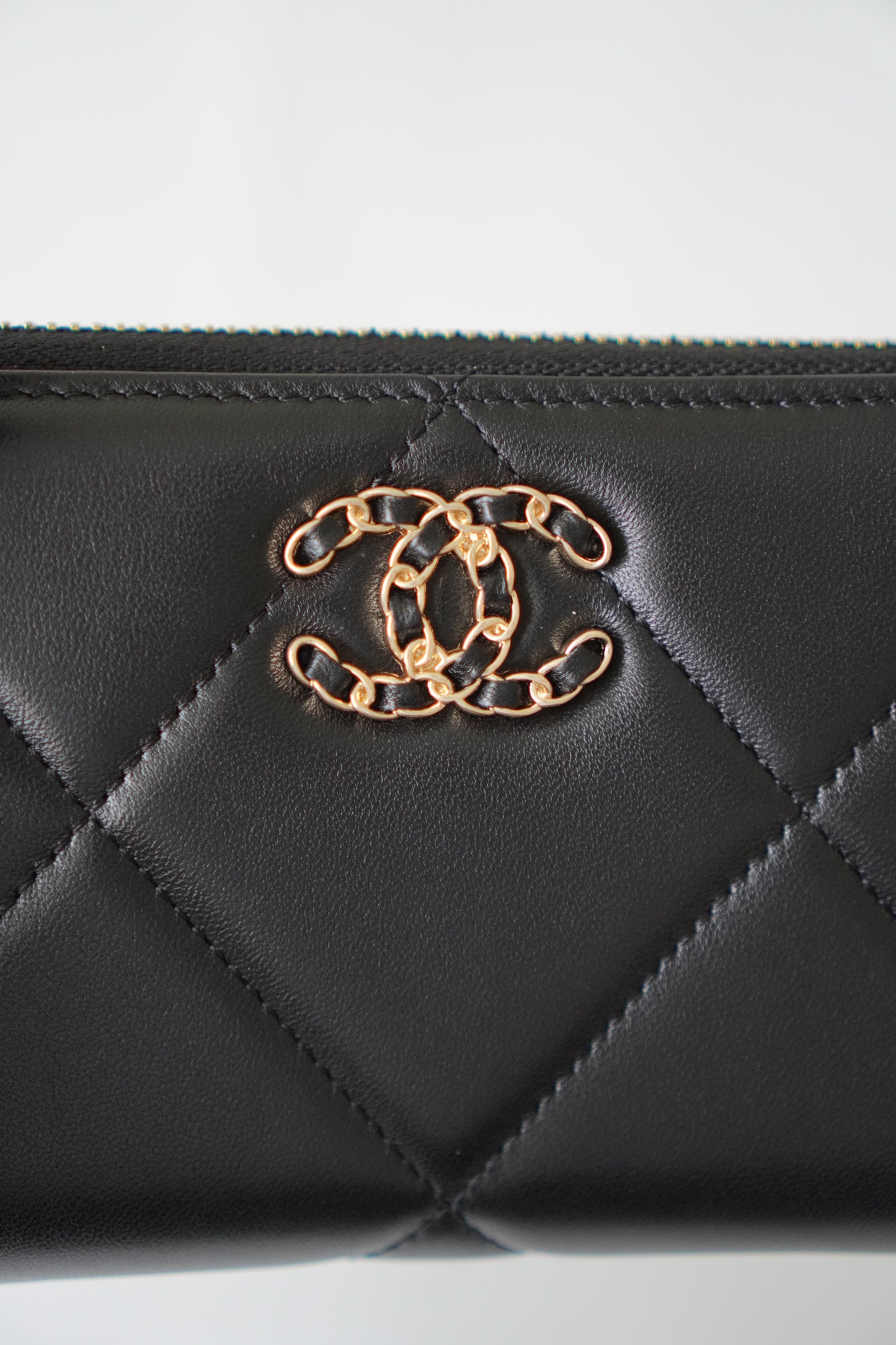 C19-style long wallet