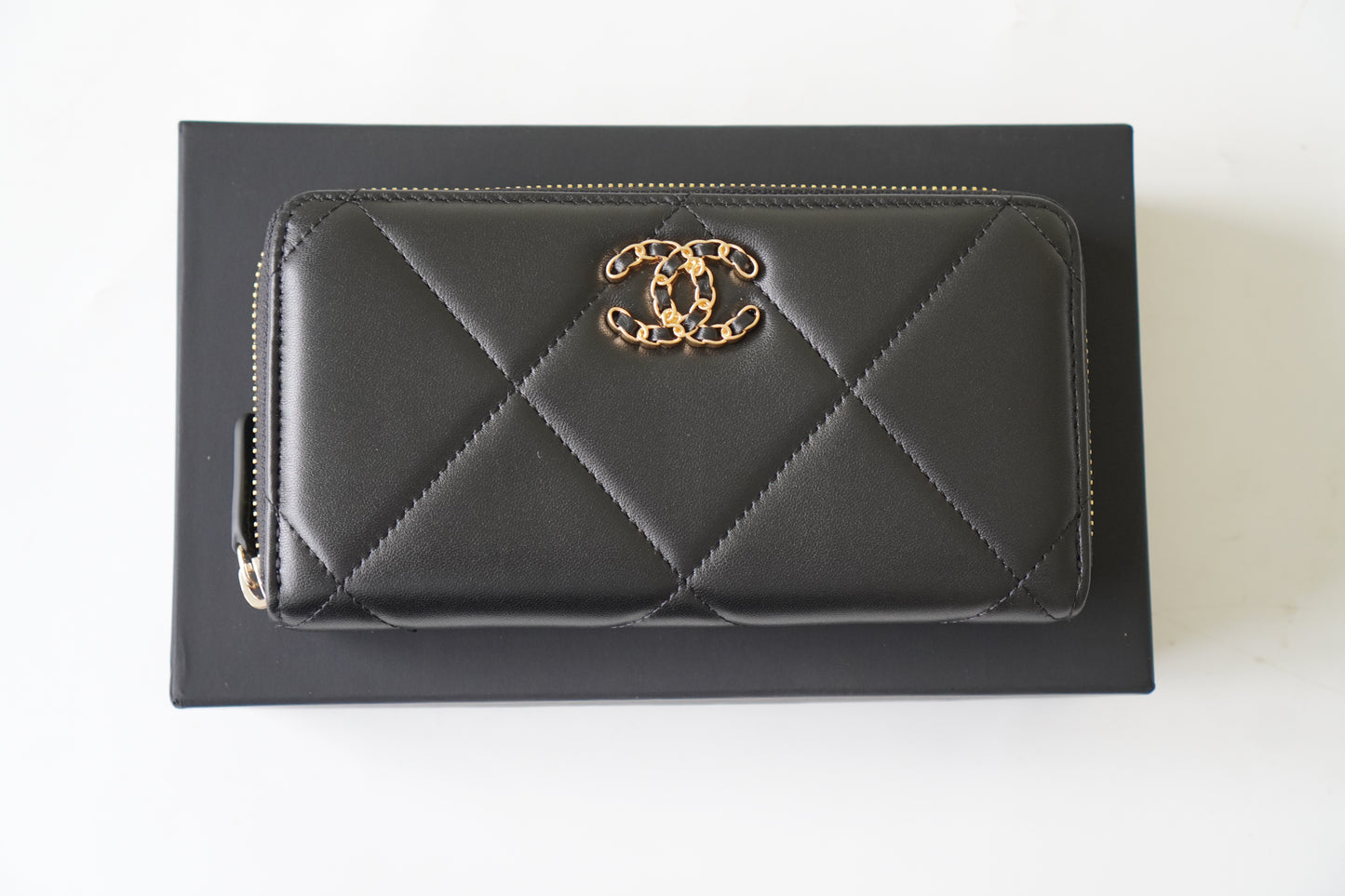 C19-style long wallet