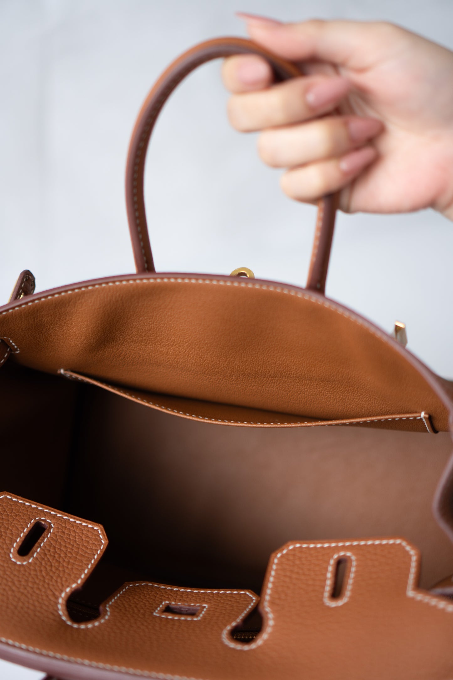 BK 25 – Gold Togo Leather with Gold Hardware