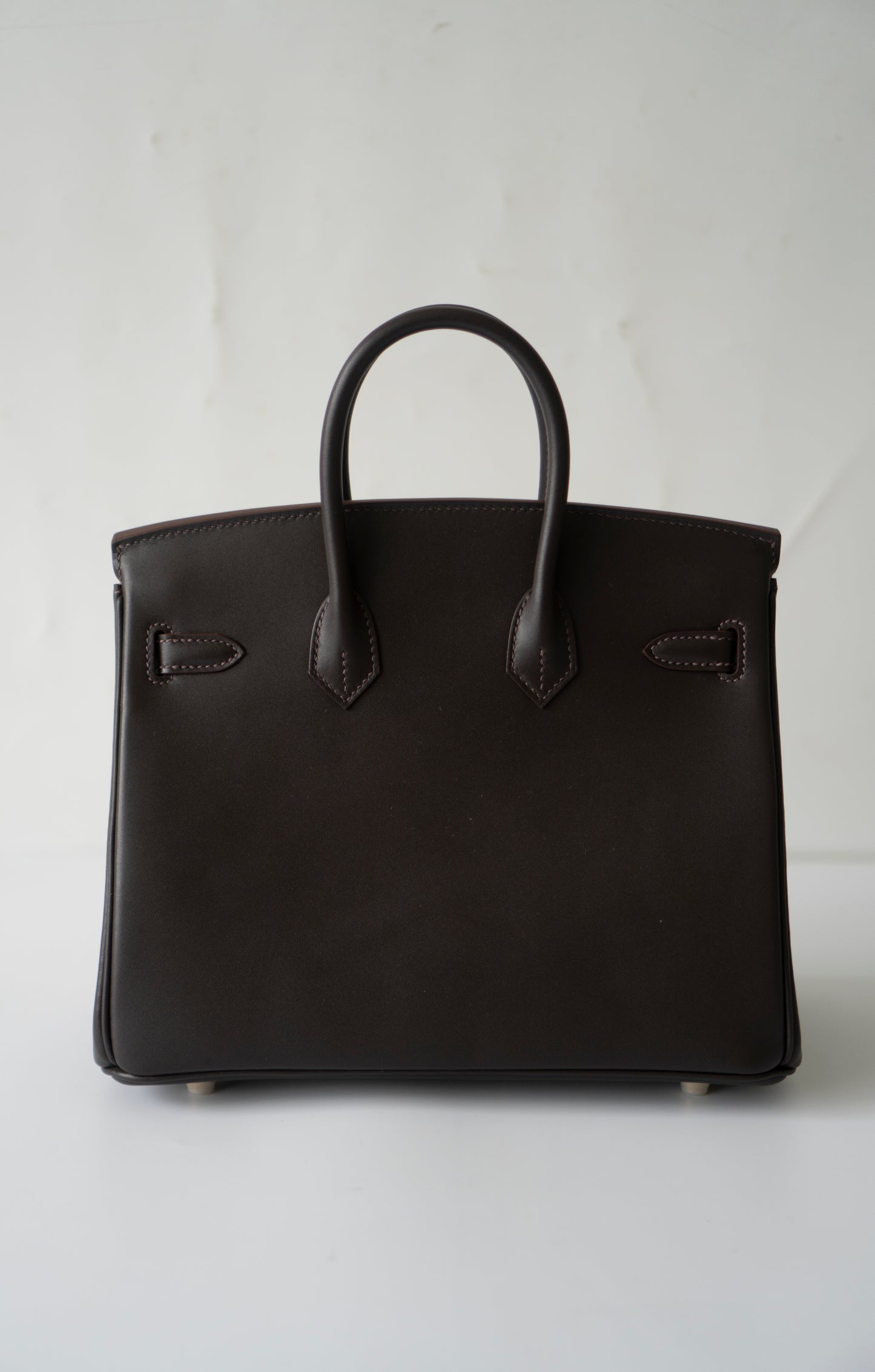 BK 25 in Ebene Saddle Leather with Permabrass Hardware