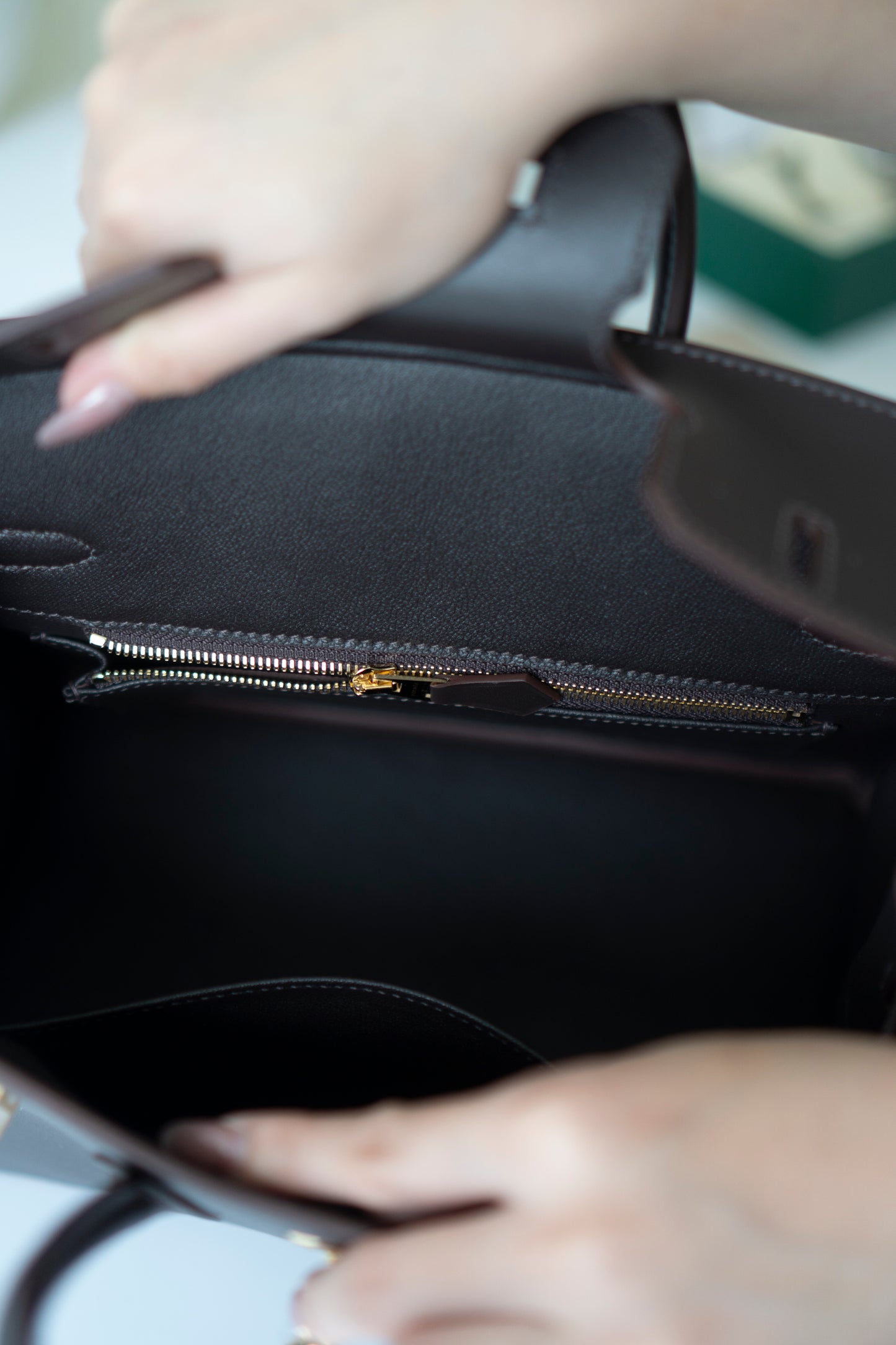 BK 25 in Ebene Saddle Leather with Permabrass Hardware