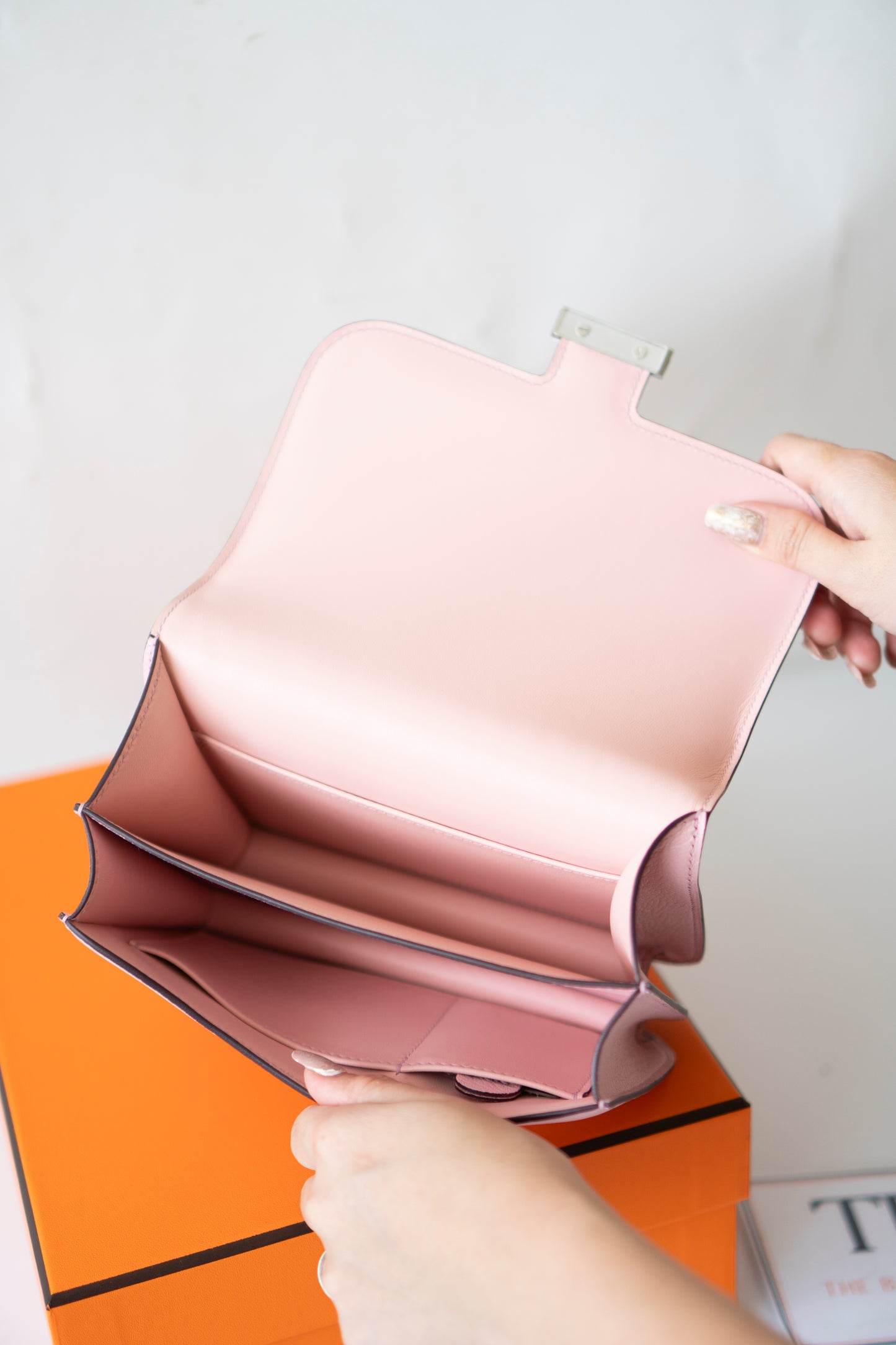 Constanc 18 – Rose Sakura Chevre with Palladium Hardware