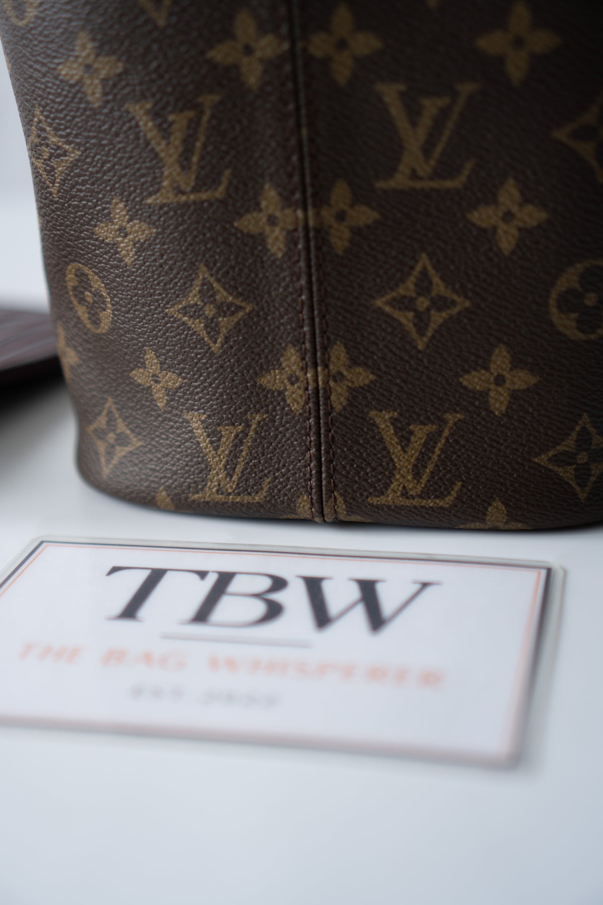 Neverfull Inside Out MM – Monogram / Dark Burgundy (Grained Leather) with Gold Hardware