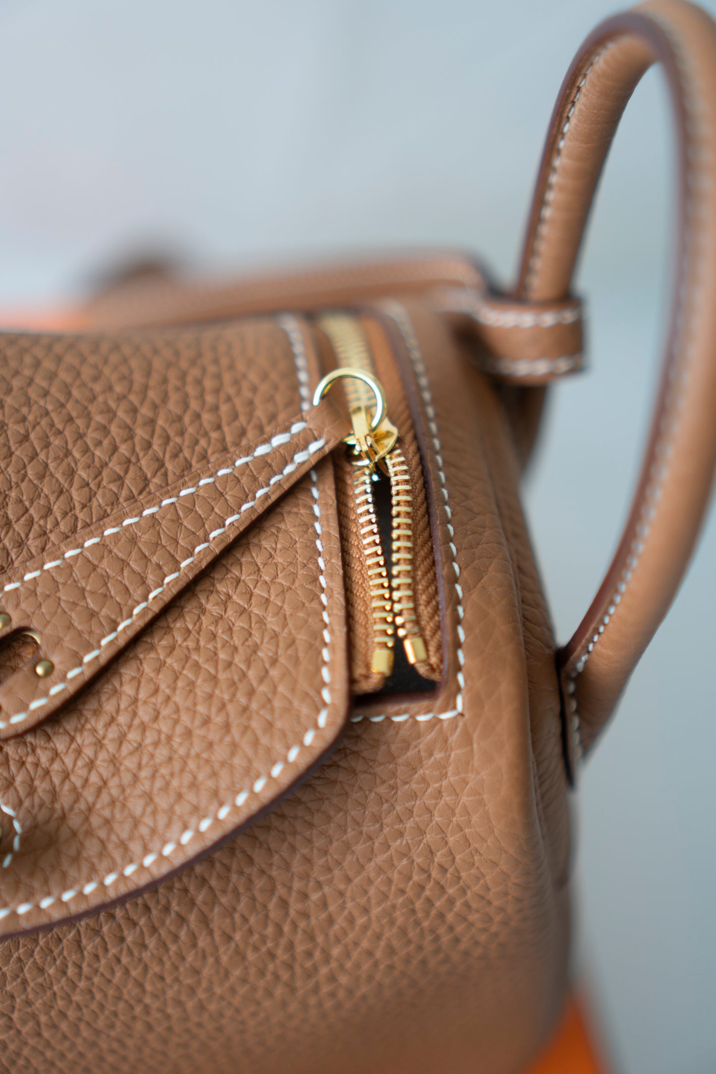 Mini Lind – Gold Clemence with Gold Hardware