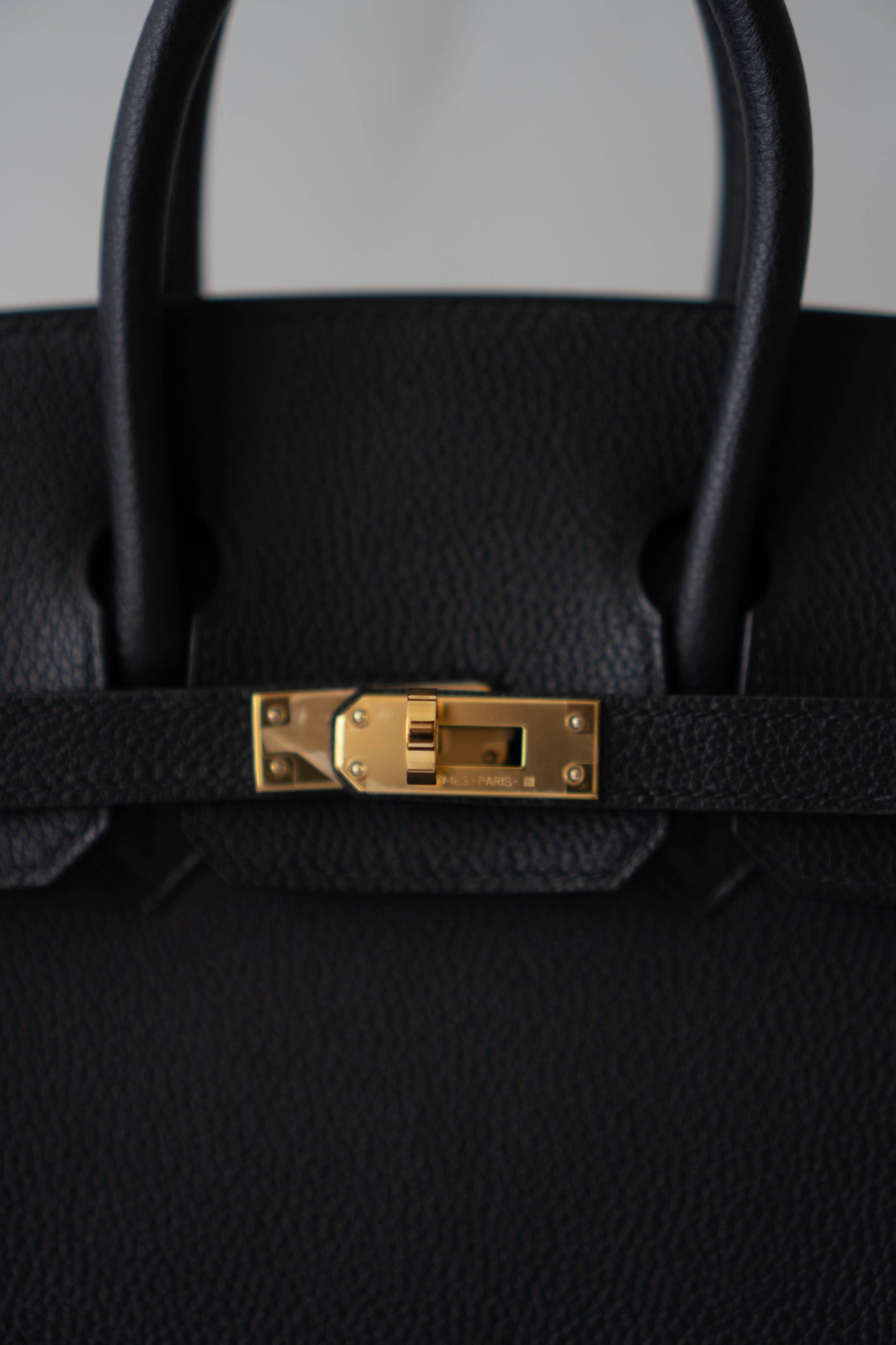 BK 25 – Noir Evercolor Leather with Gold Hardware
