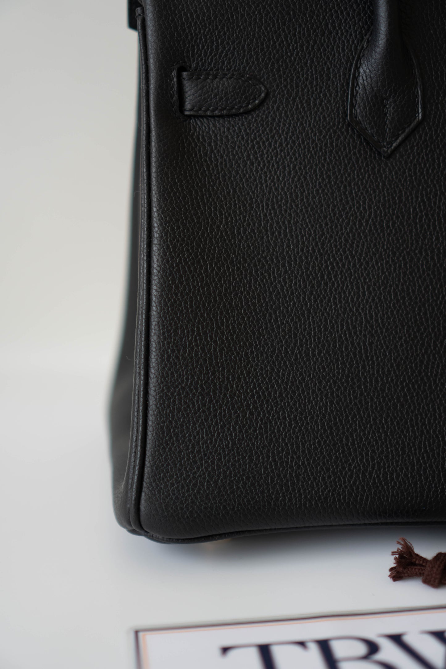 BK 25 – Noir Evercolor Leather with Gold Hardware