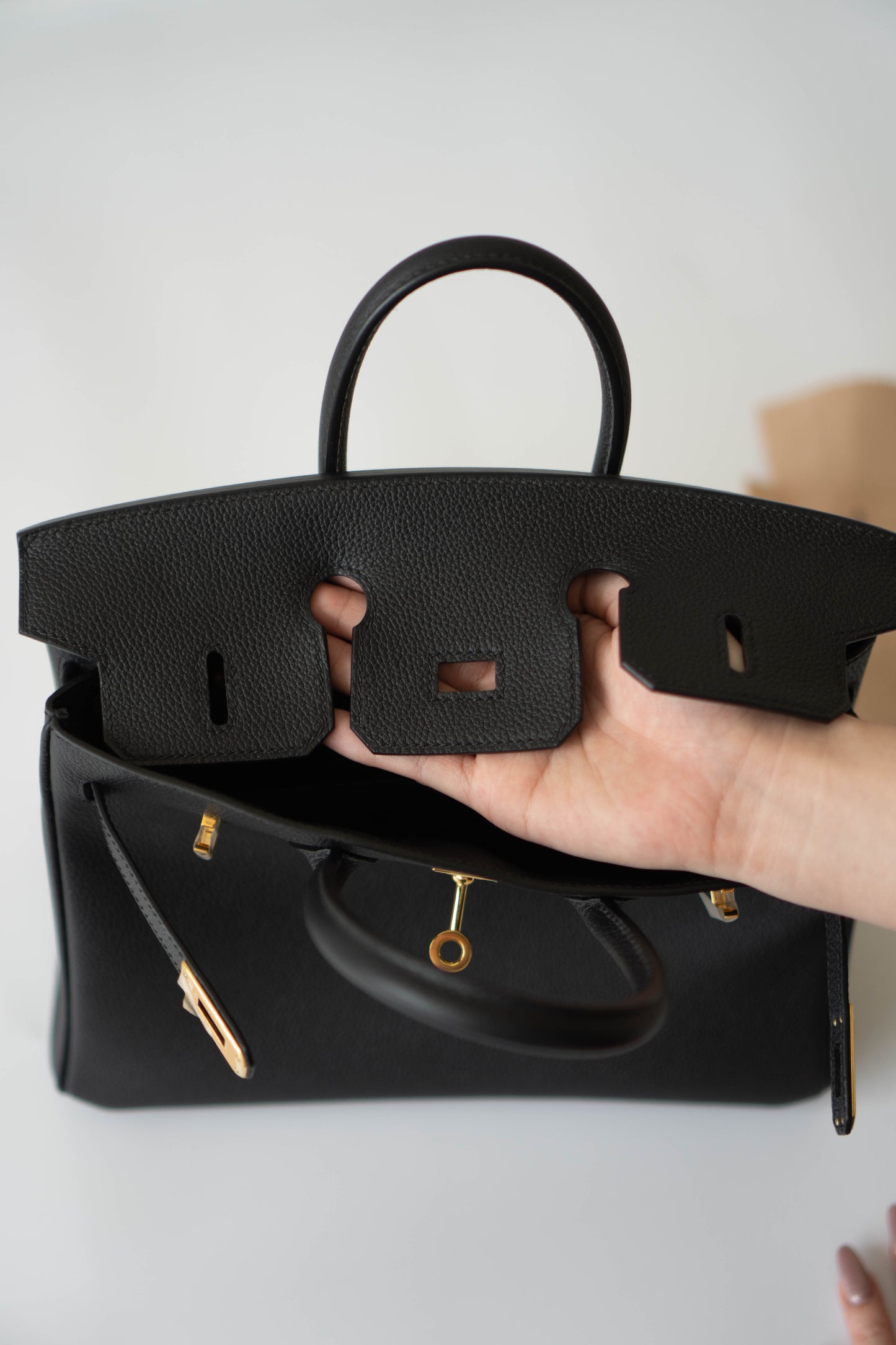 BK 25 – Noir Evercolor Leather with Gold Hardware