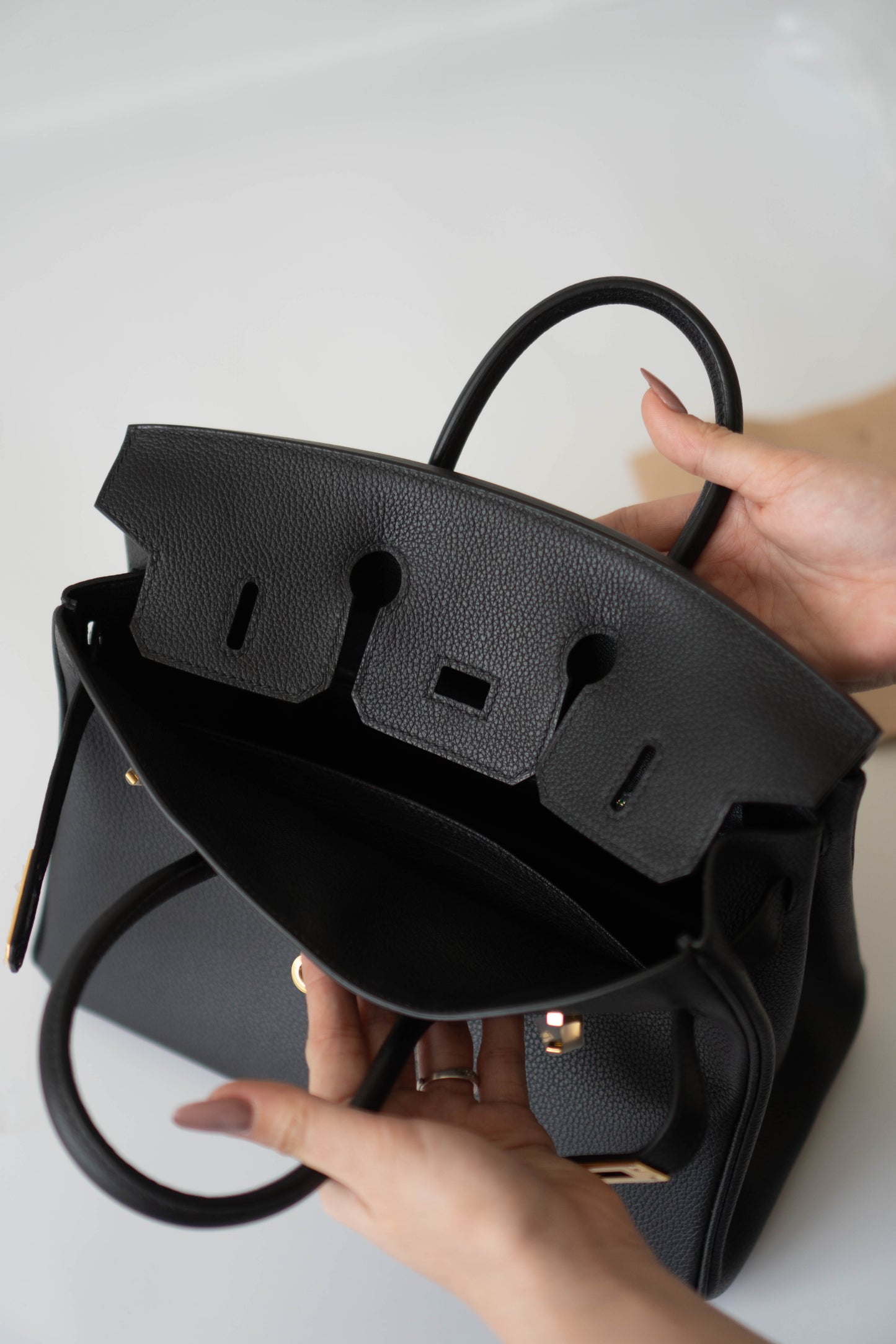 BK 25 – Noir Evercolor Leather with Gold Hardware