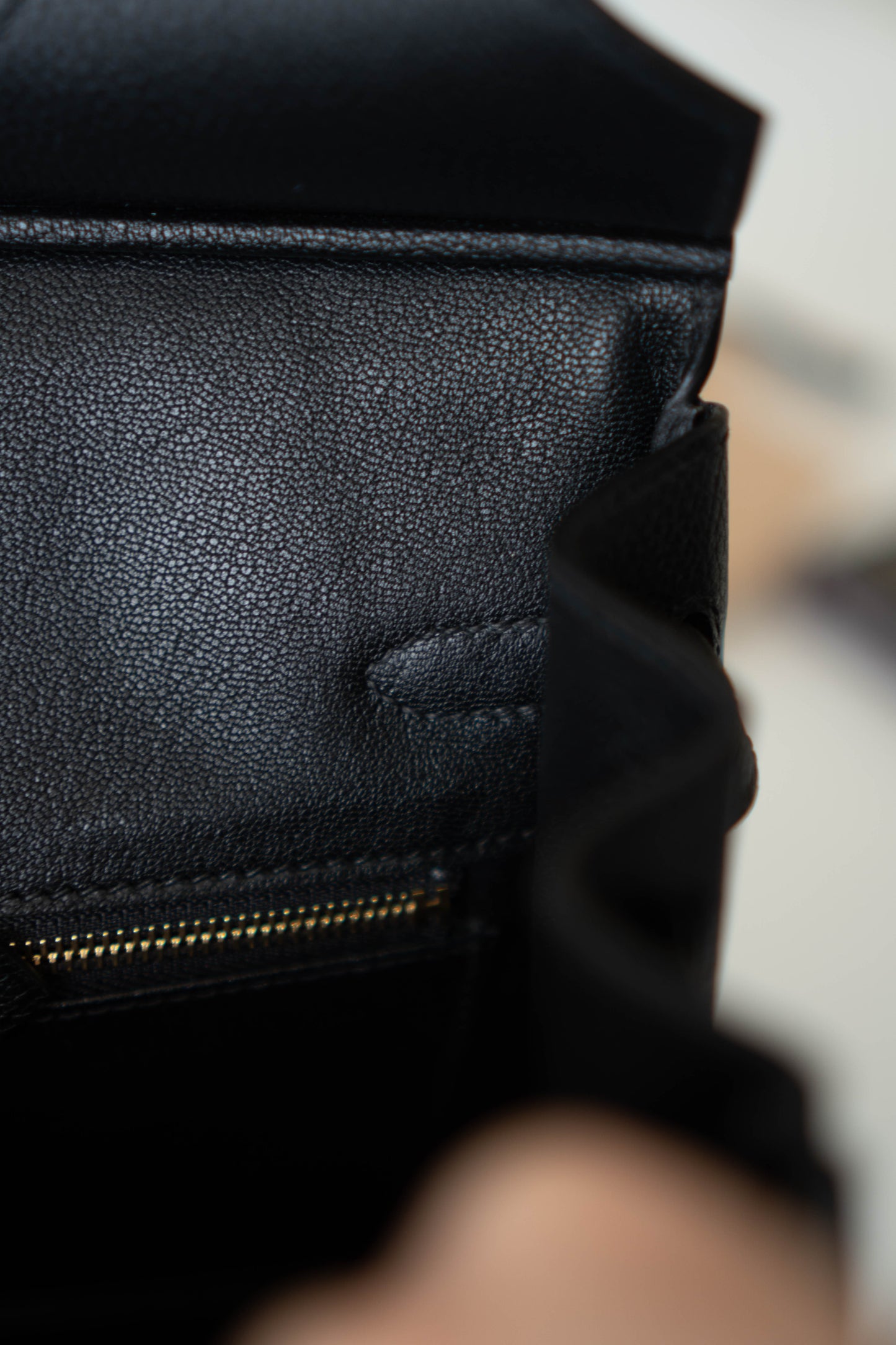 BK 25 – Noir Evercolor Leather with Gold Hardware