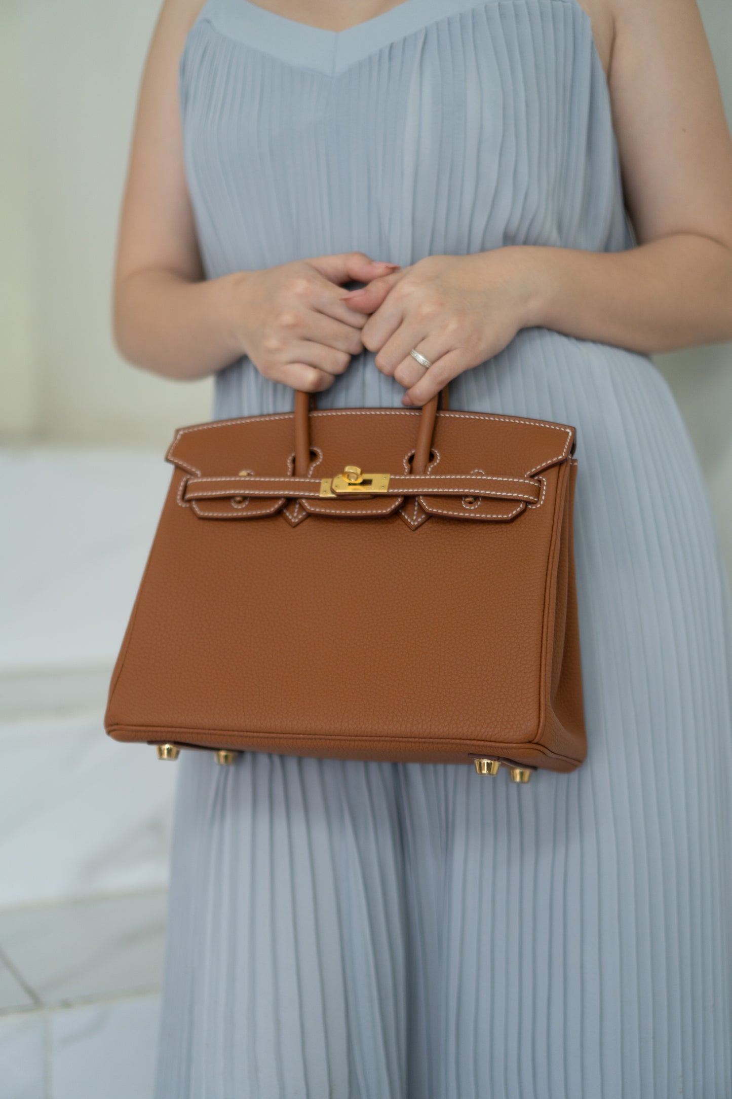 BK 25 – Gold Togo Leather with Gold Hardware