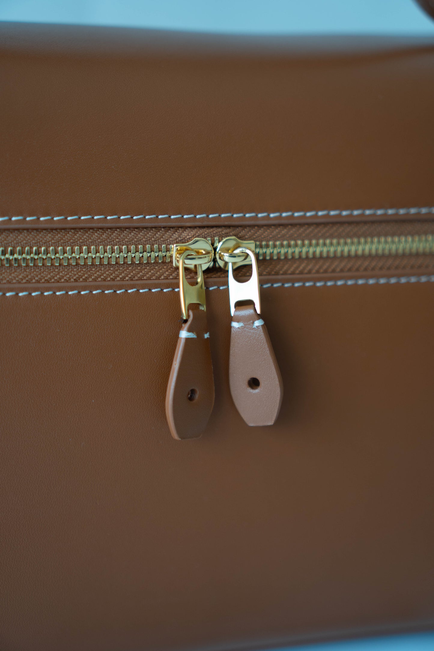 L27 Medium – Brown Smooth Leather Shoulder Bag with Gold Hardware