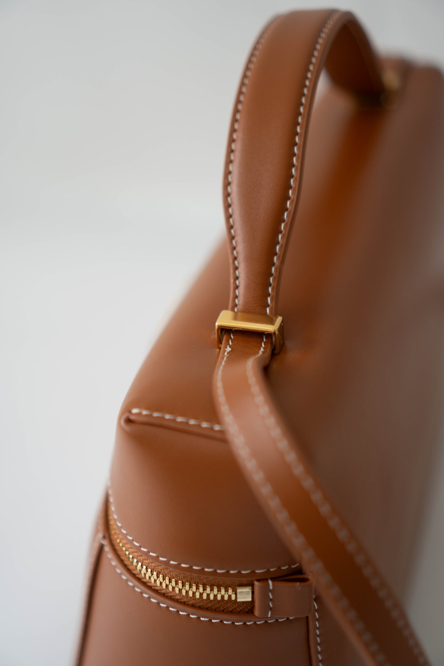 L27 Medium – Brown Smooth Leather Shoulder Bag with Gold Hardware