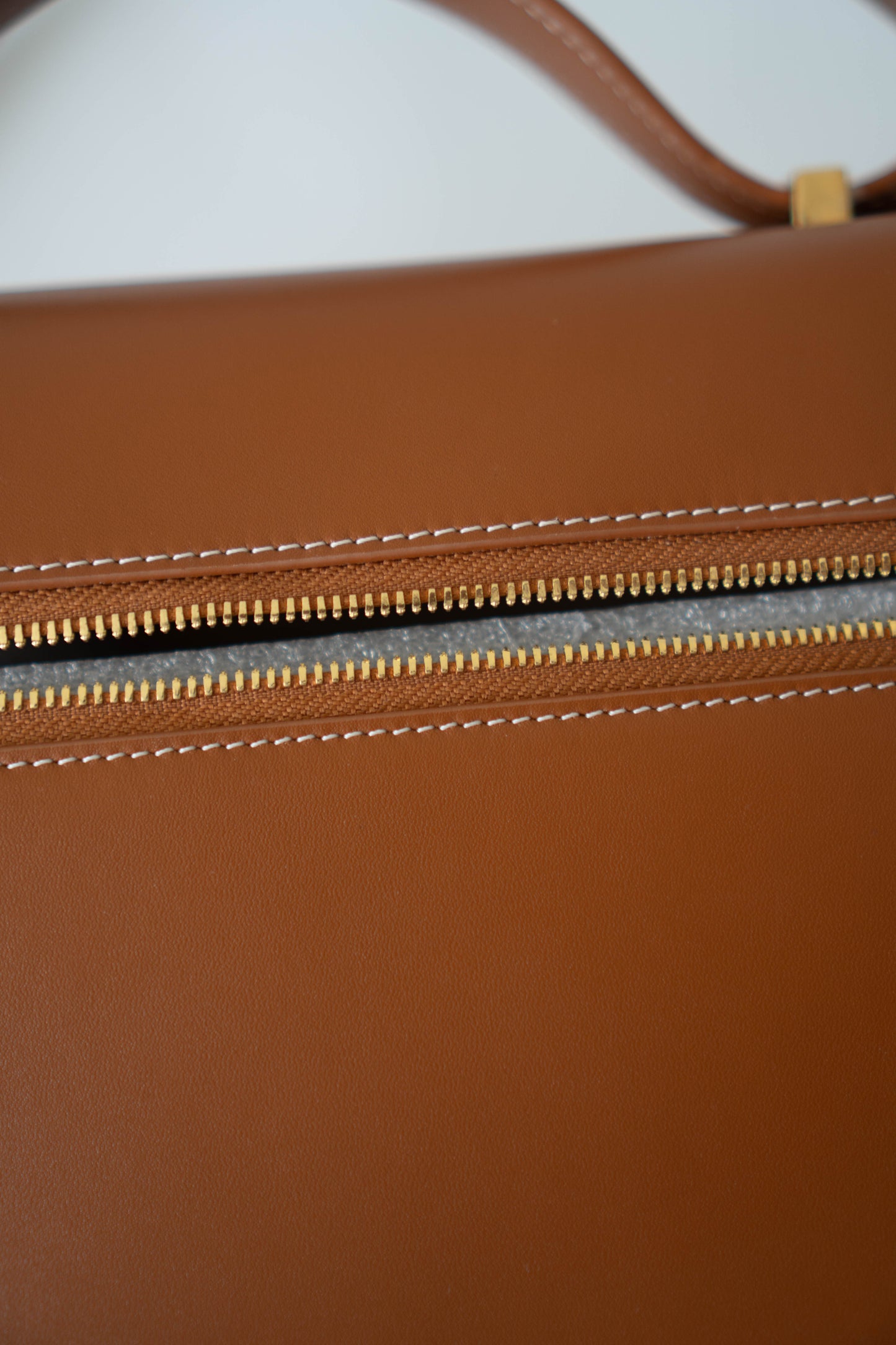 L27 Medium – Brown Smooth Leather Shoulder Bag with Gold Hardware