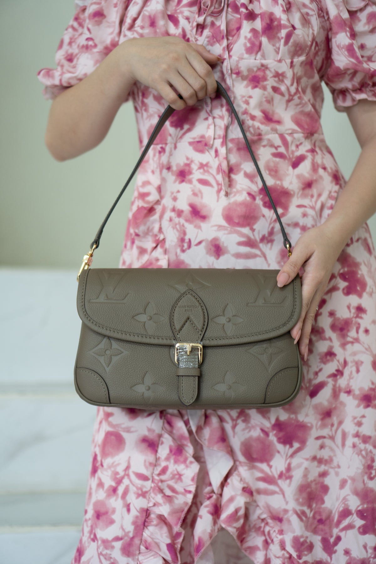 Diane Monogram Empreinte – Tourterelle / Taupe Grained Leather with Gold Hardware
