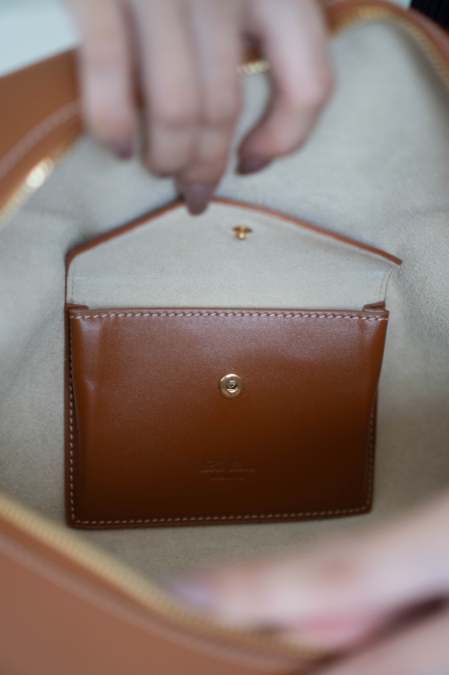 L27 Medium – Brown Smooth Leather Shoulder Bag with Gold Hardware