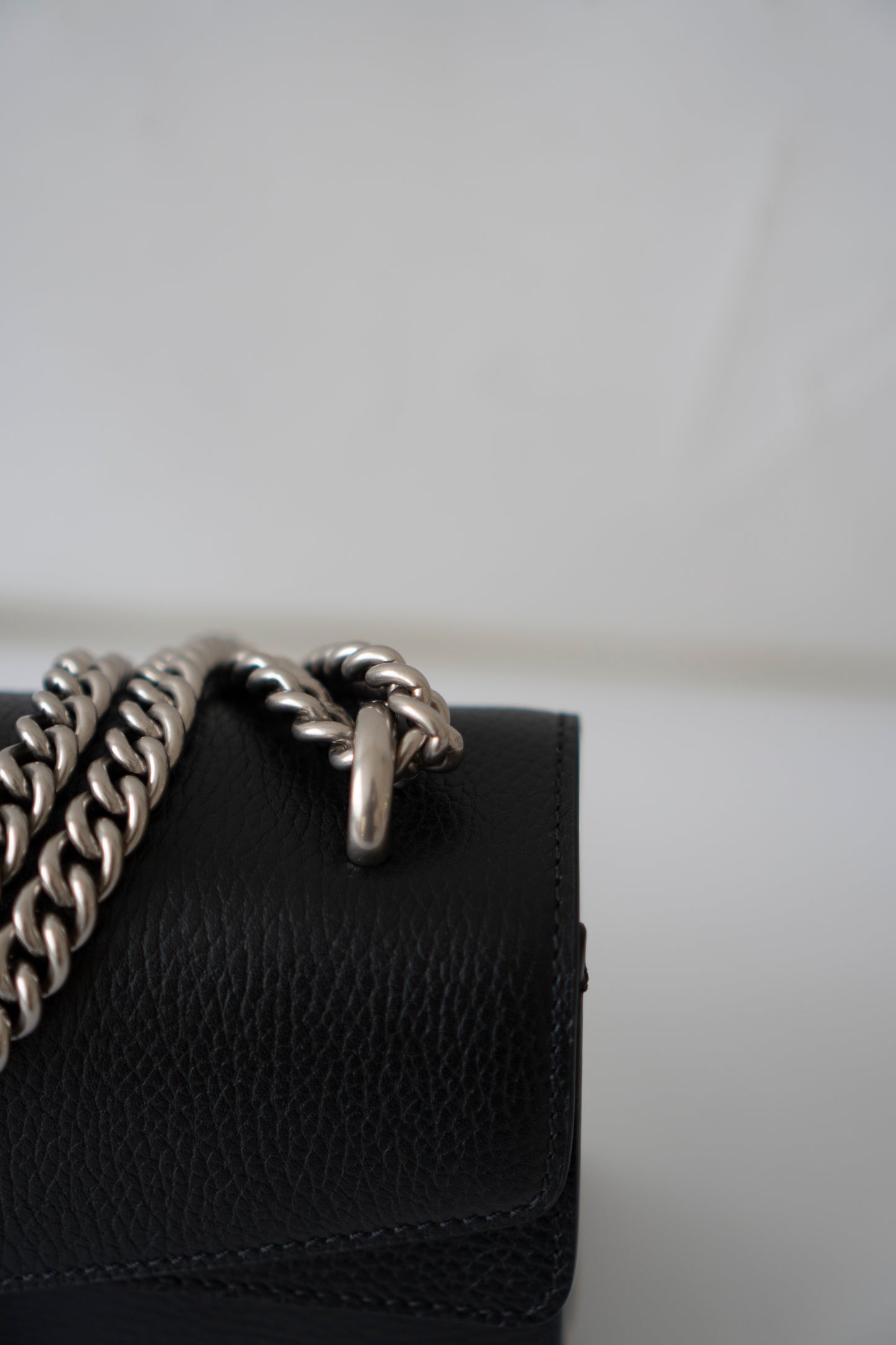 Dionysus Medium – Black Grained Leather with Crystal Tiger Head Closure