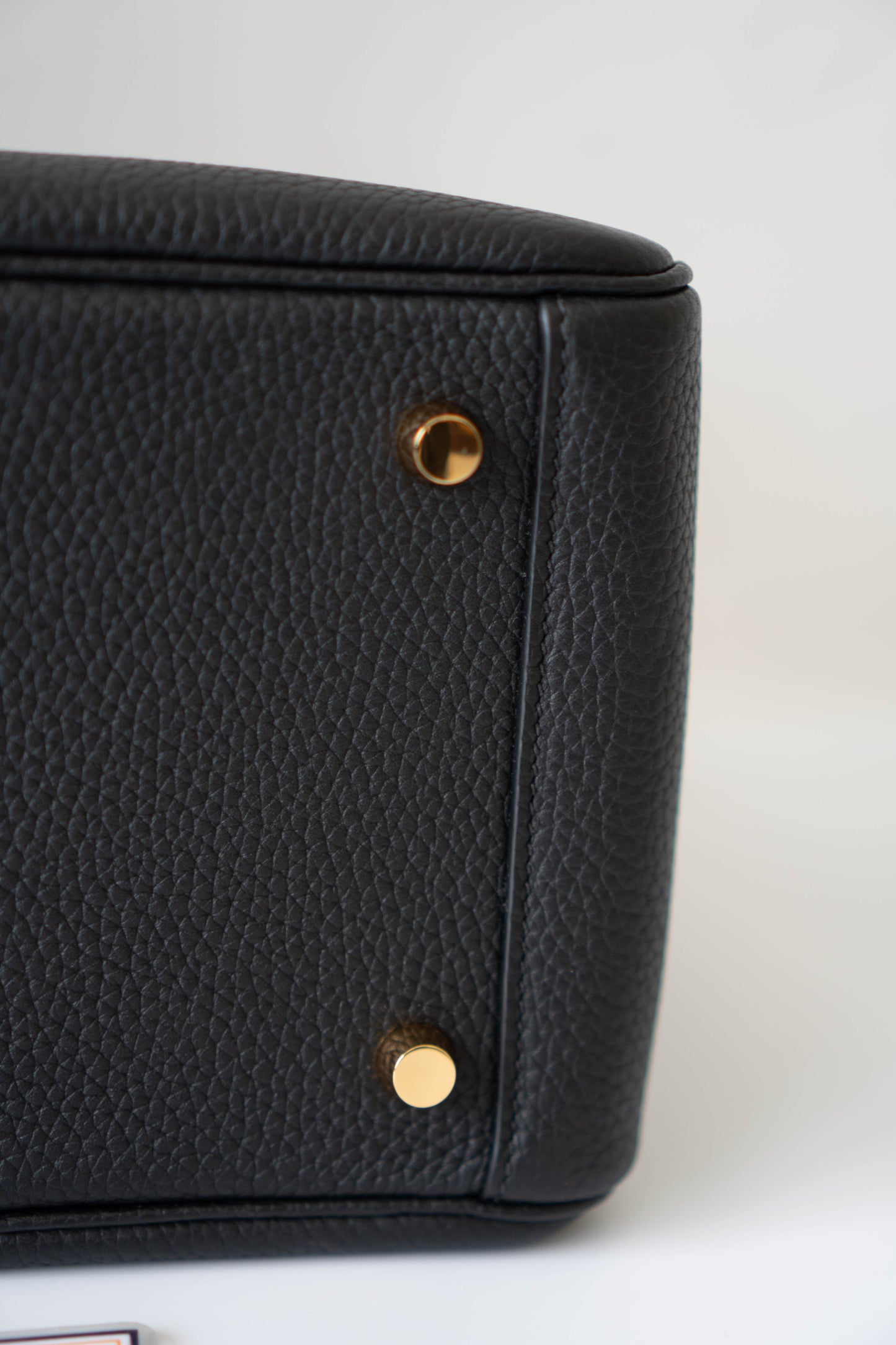 Lind 26 – Black Clemence Leather with Gold Hardware