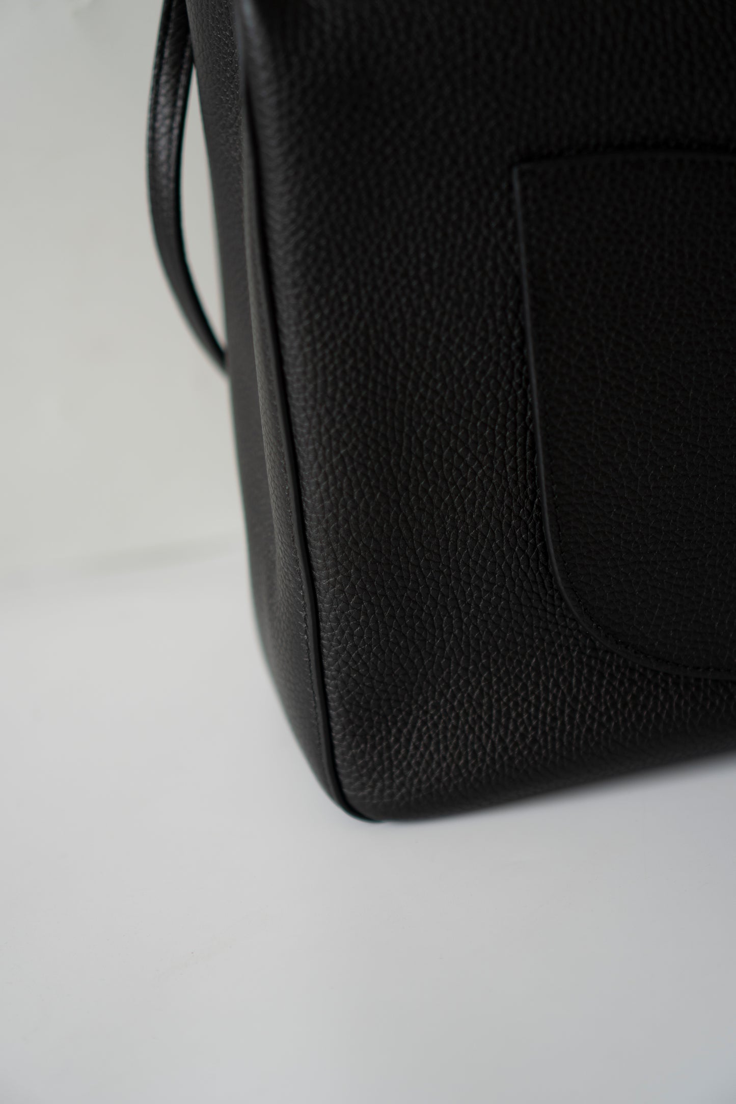 Maxi Flap Black Pebbled Calfskin Leather Gold Hardware