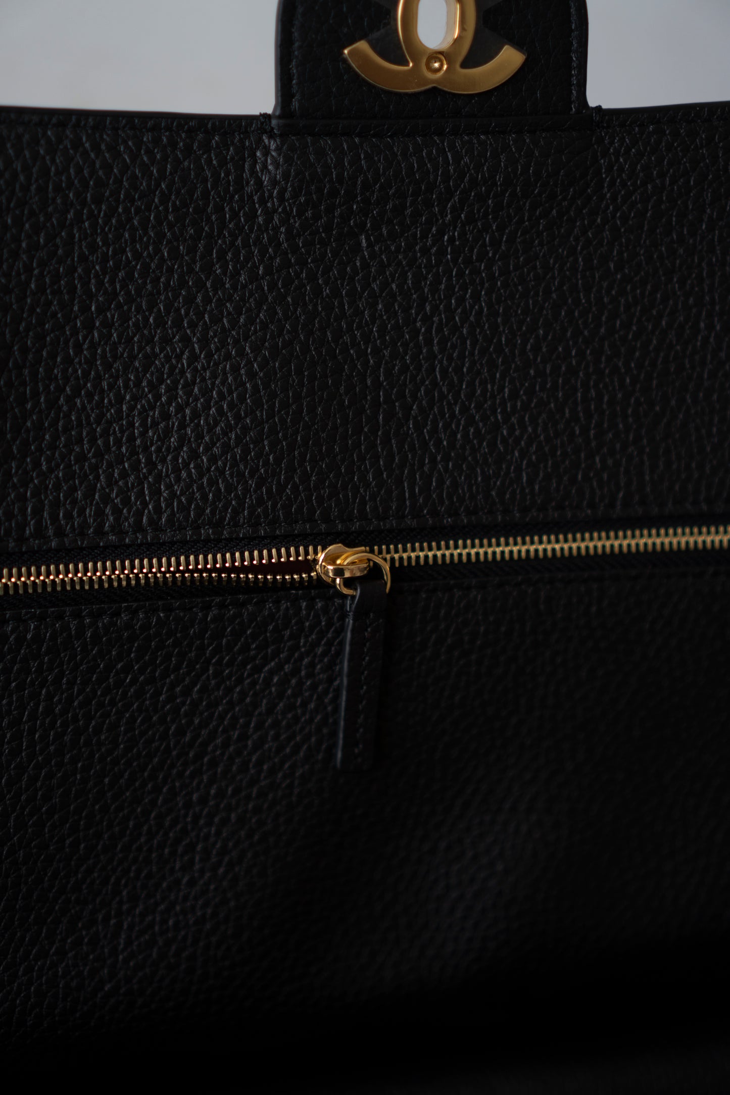 Maxi Flap Black Pebbled Calfskin Leather Gold Hardware