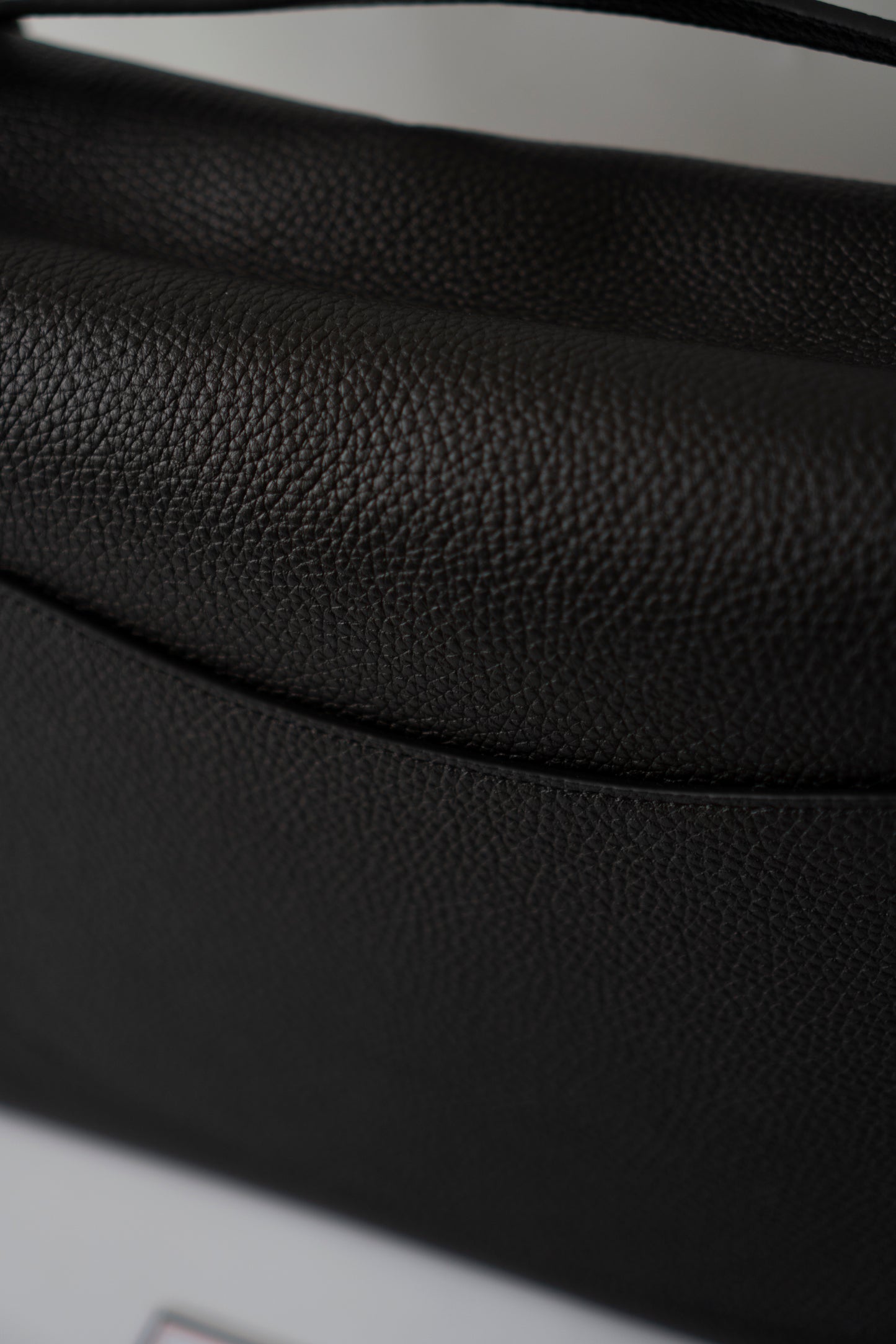 Maxi Flap Black Pebbled Calfskin Leather Silver Hardware
