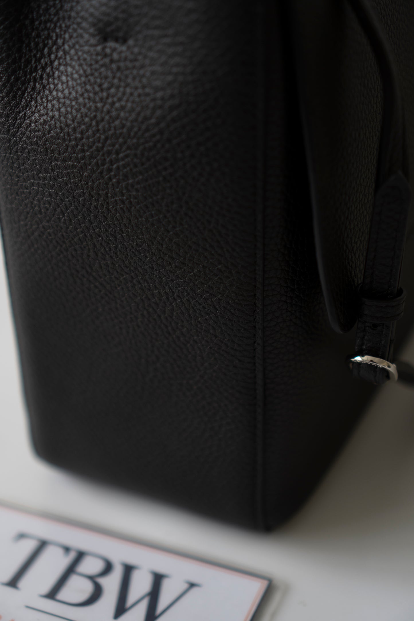 Maxi Flap Black Pebbled Calfskin Leather Silver Hardware