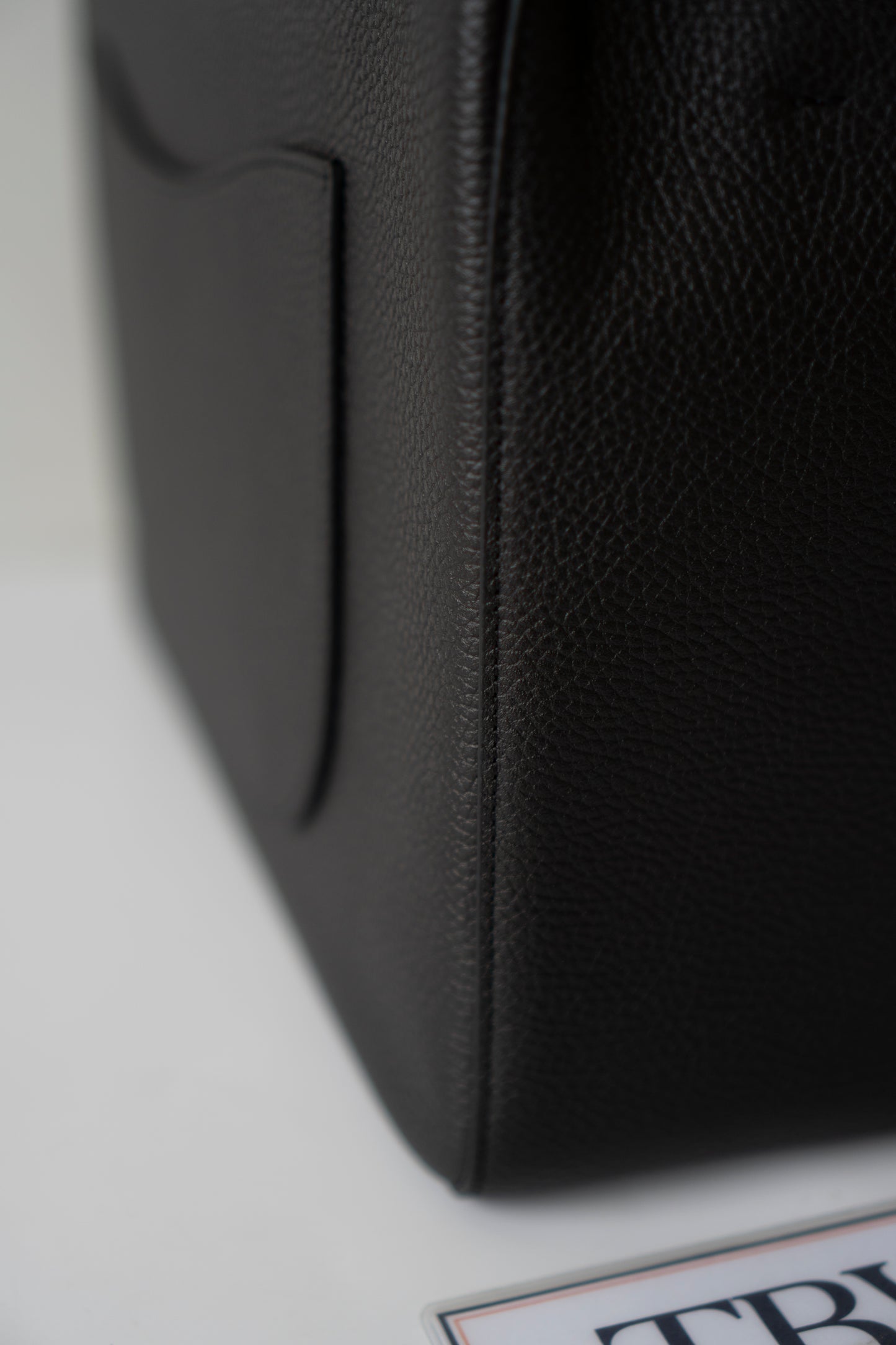 Maxi Flap Black Pebbled Calfskin Leather Silver Hardware