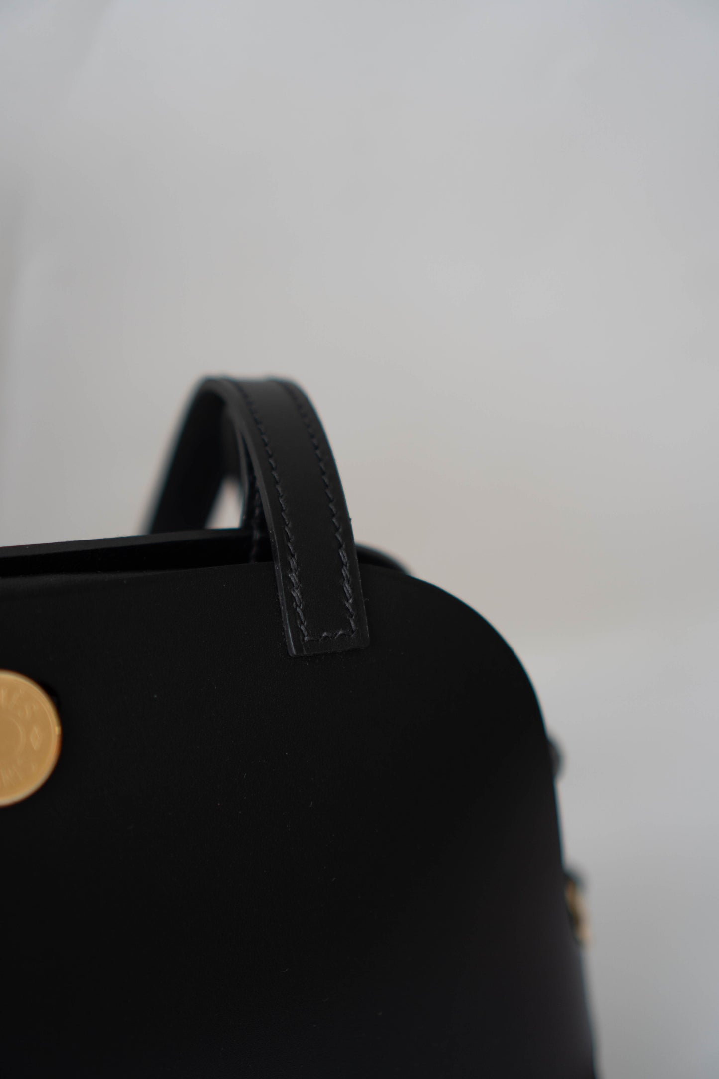 Tablier Shoulder Bag – Black Smooth Leather with Gold Hardware