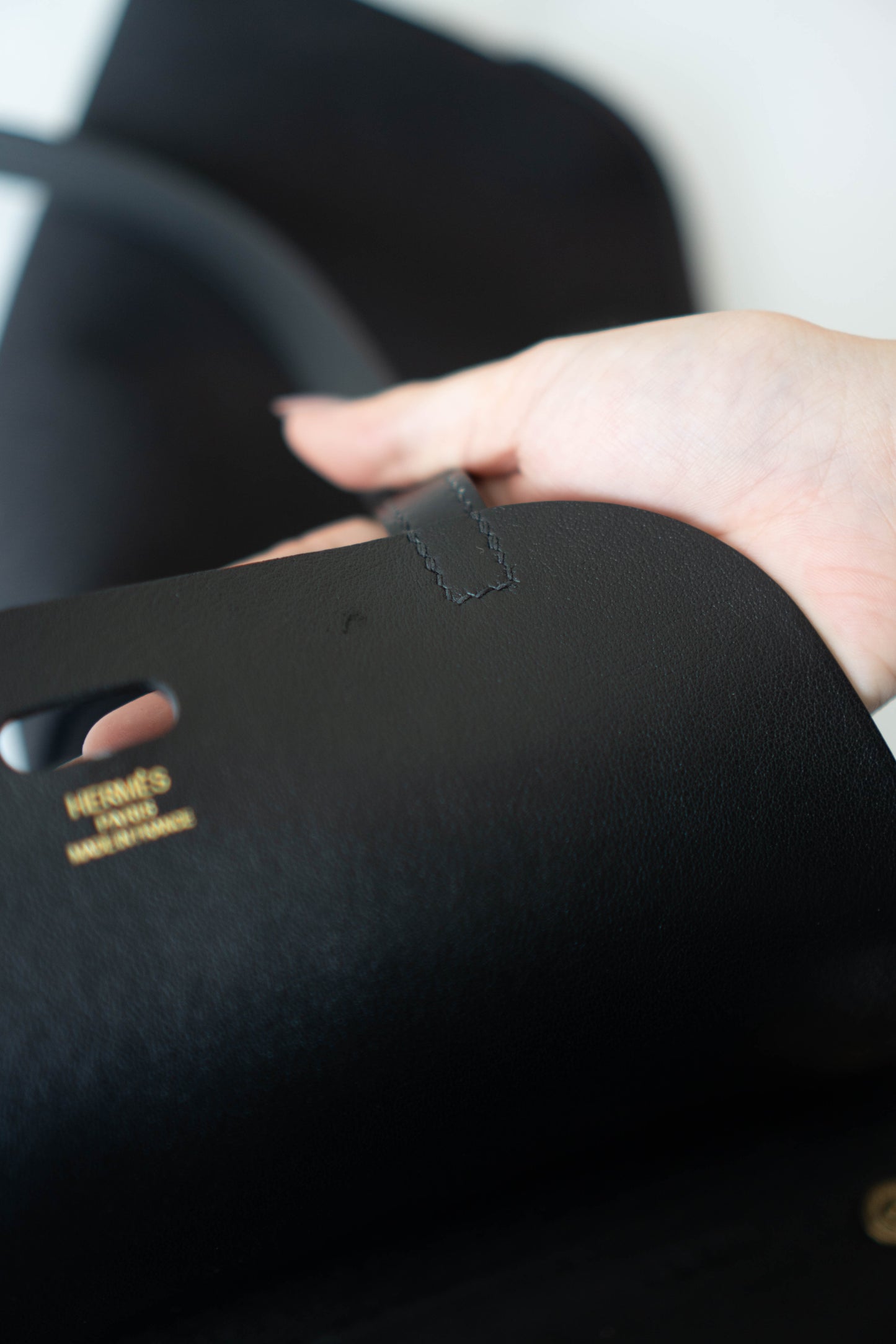 Tablier Shoulder Bag – Black Smooth Leather with Gold Hardware