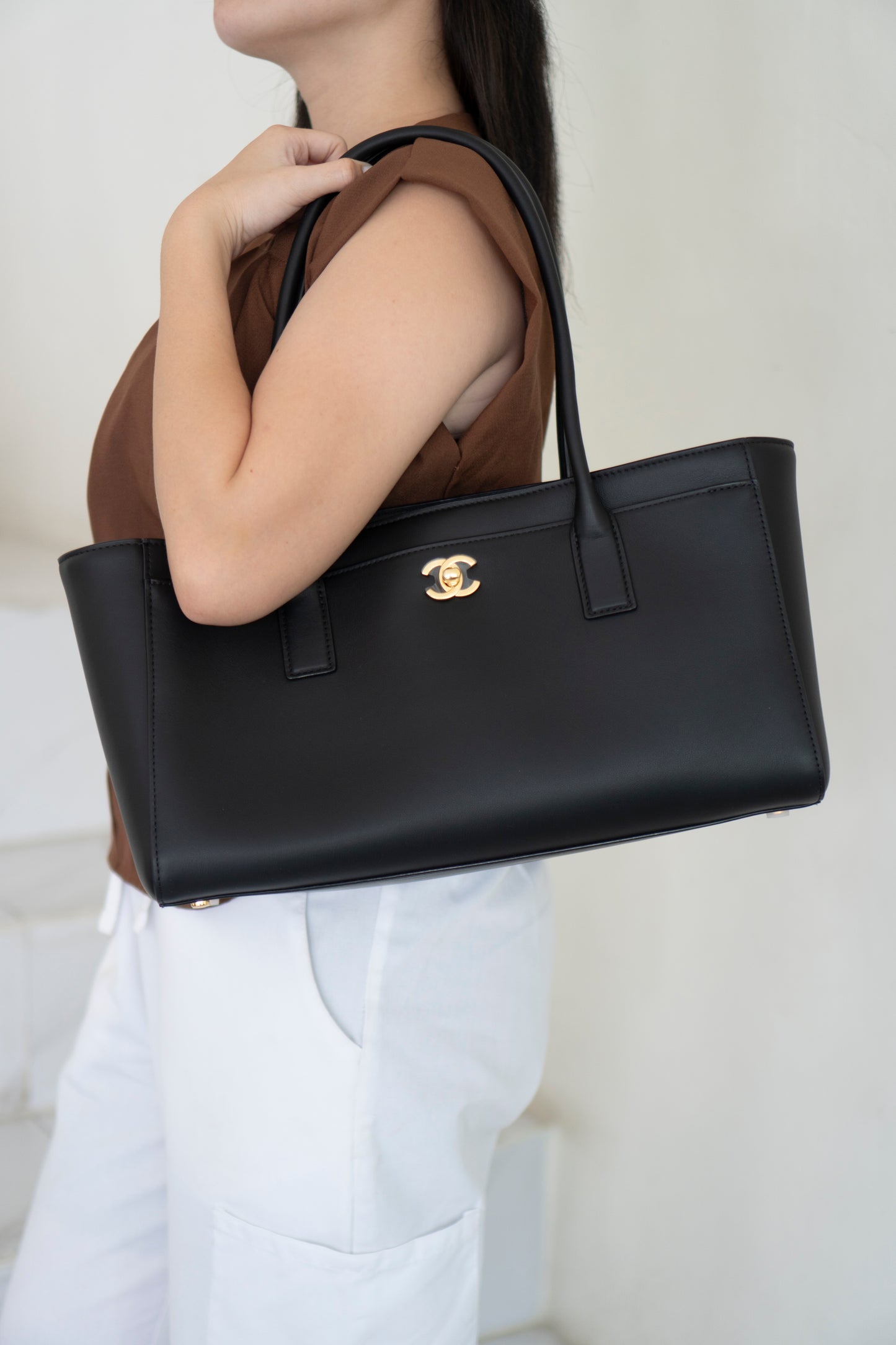 Archetype Small Shopping Tote (26S) – Black Calfskin with Gold Hardware