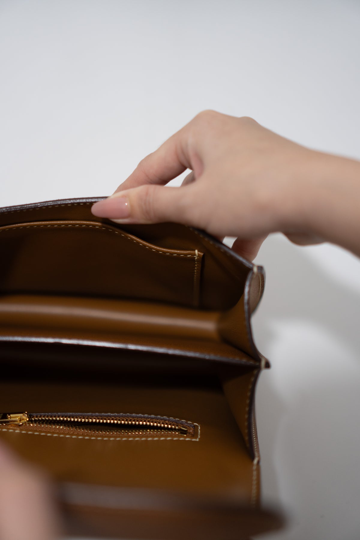 Constanc 23 – Gold Epsom Leather with Permabrass/Gold Hardware