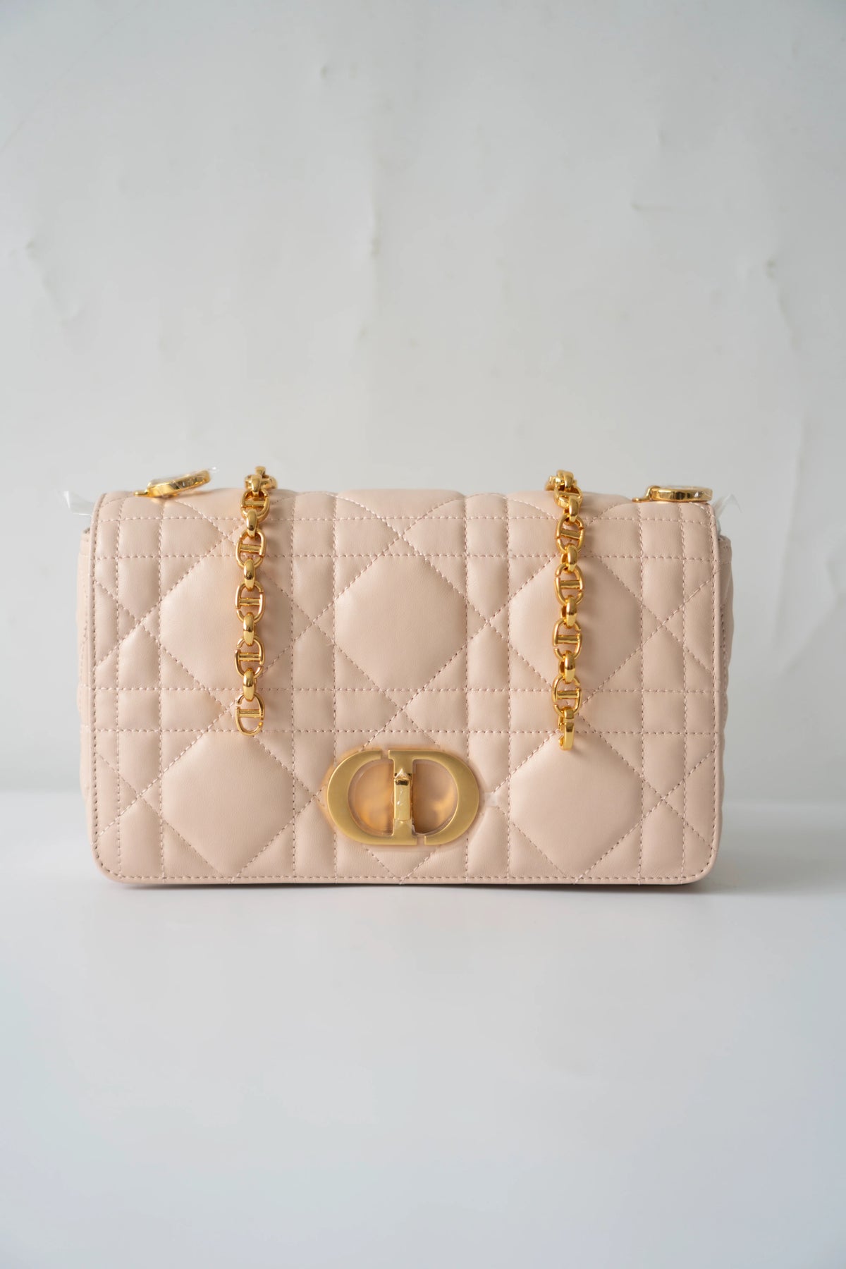 Caro Medium – Powder Beige Lambskin with Gold Hardware