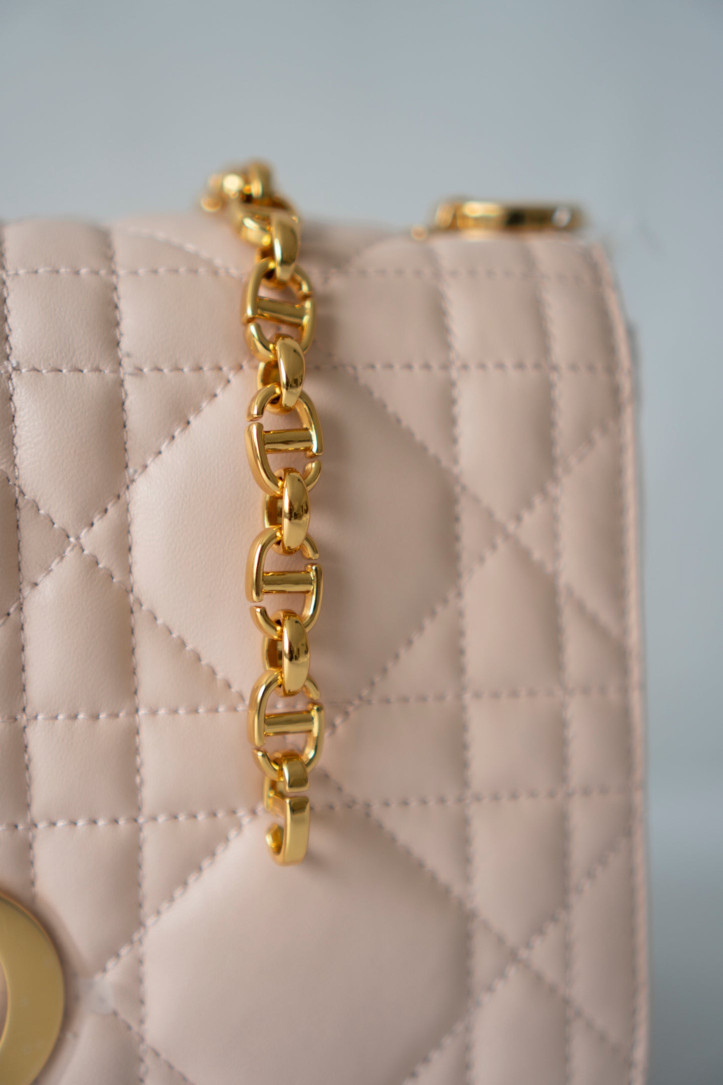 Caro Medium – Powder Beige Lambskin with Gold Hardware