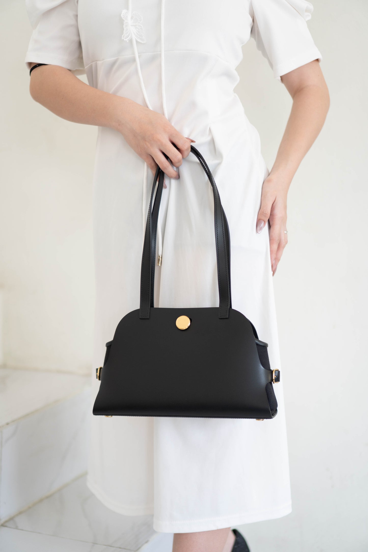 Tablier Shoulder Bag – Black Smooth Leather with Gold Hardware