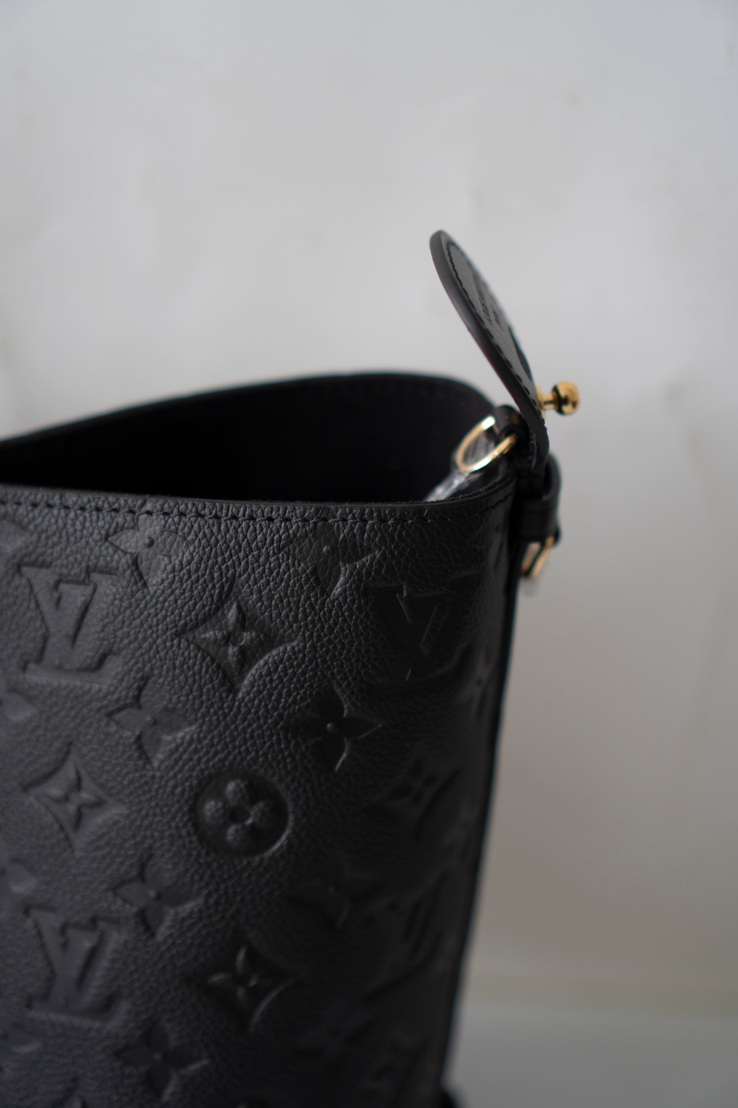 All In GM – Black Empreinte Leather
