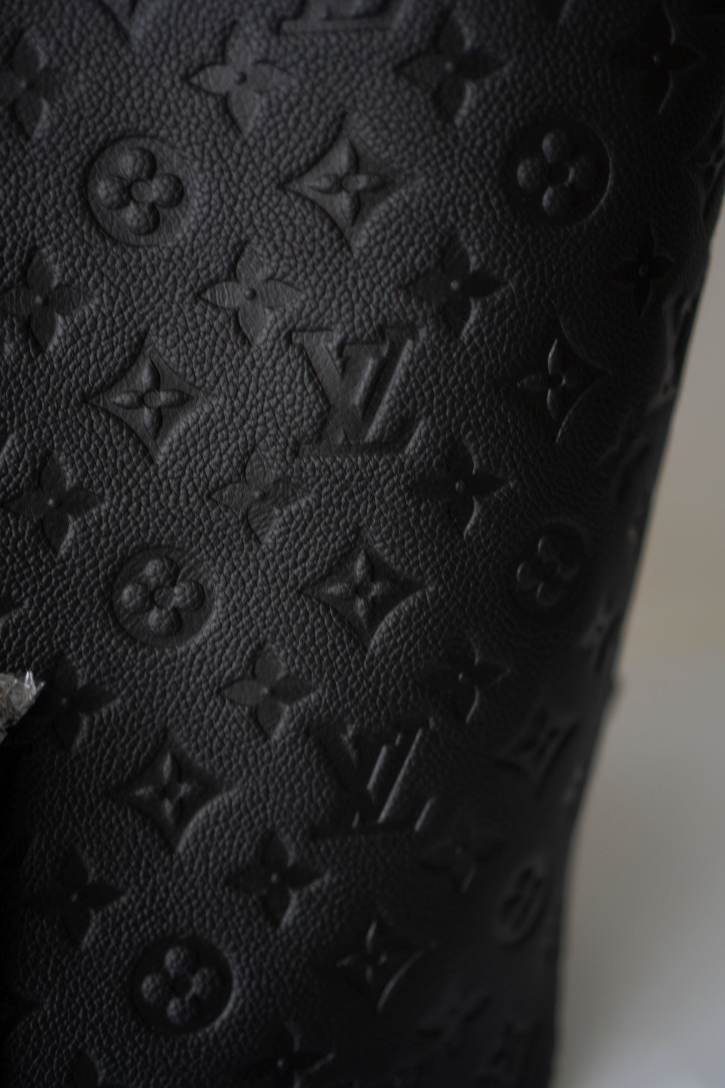 All In GM – Black Empreinte Leather