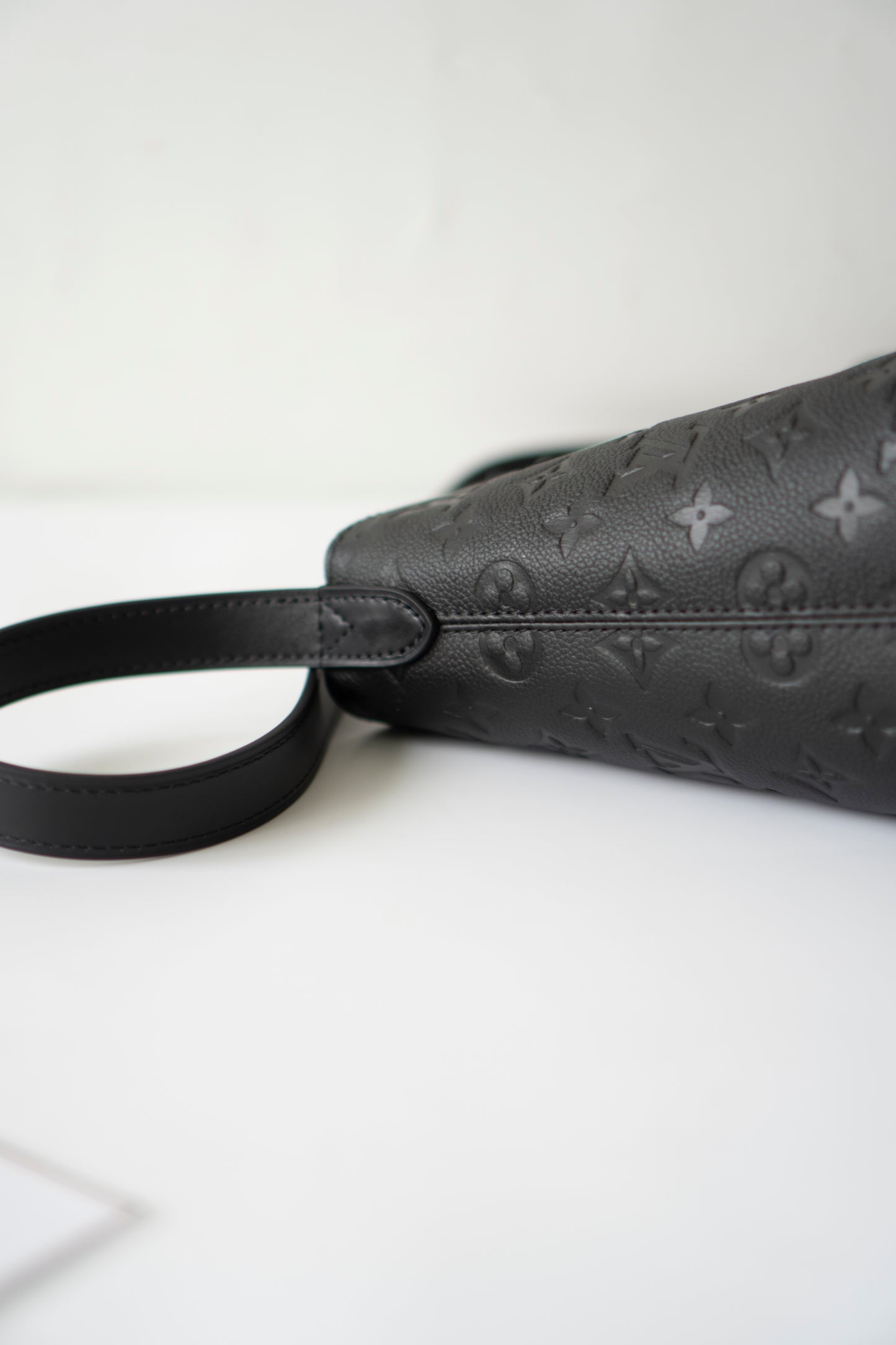 All In GM – Black Empreinte Leather