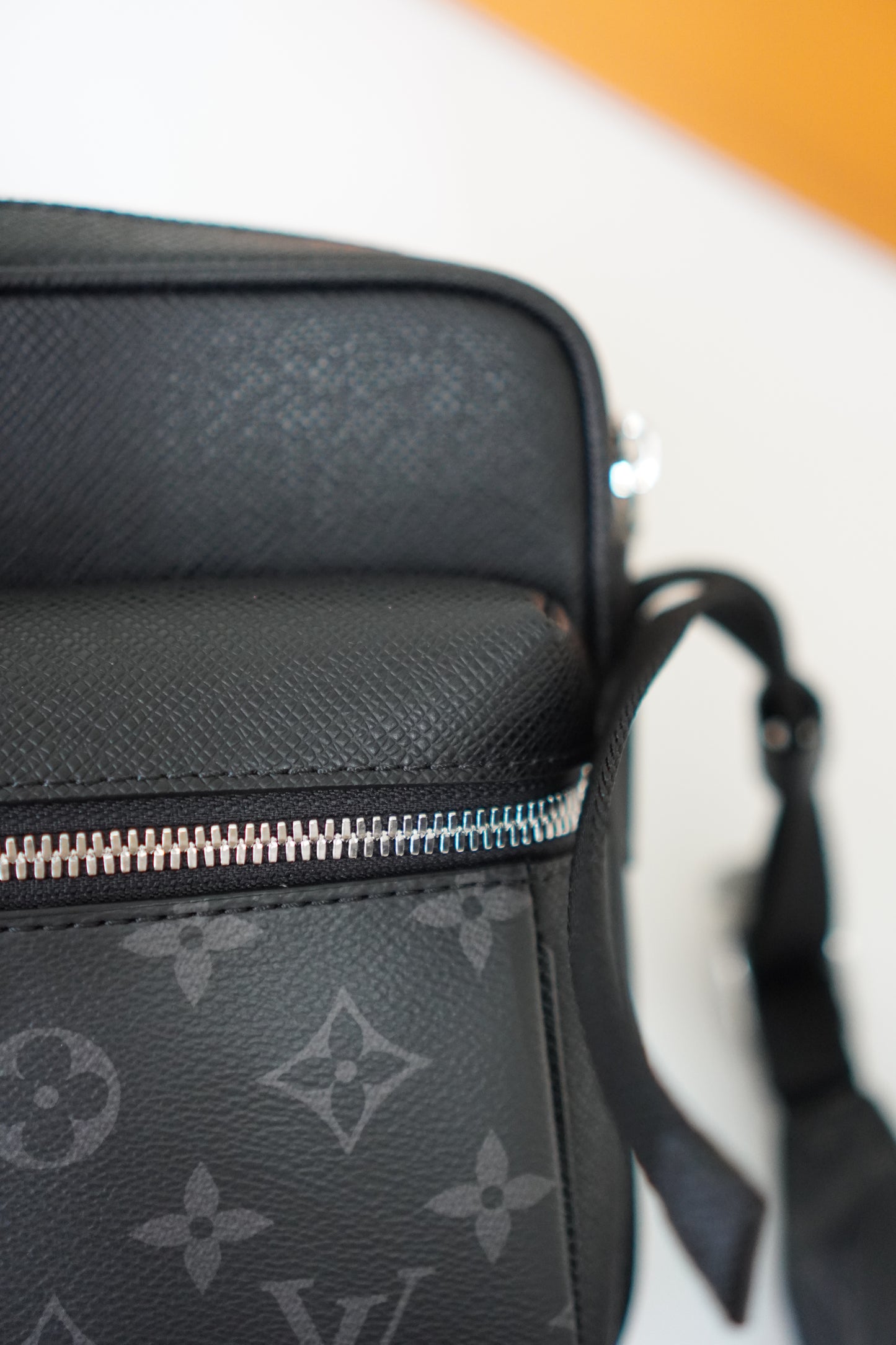 LV Outdoor Messenger