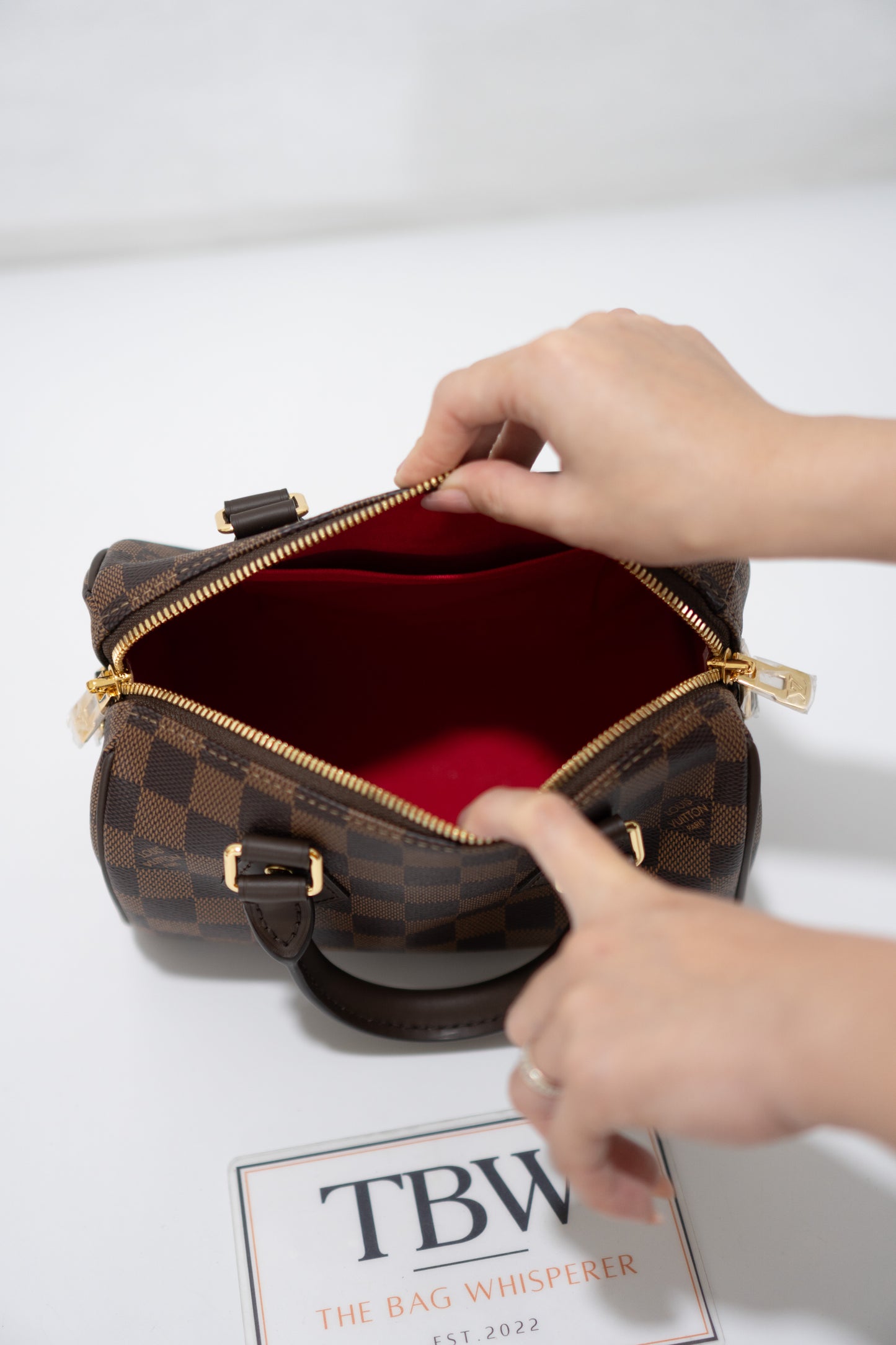 Checkerboard Speedy Bandoulière 20 – Dark Brown Coated Canvas with Gold Hardware