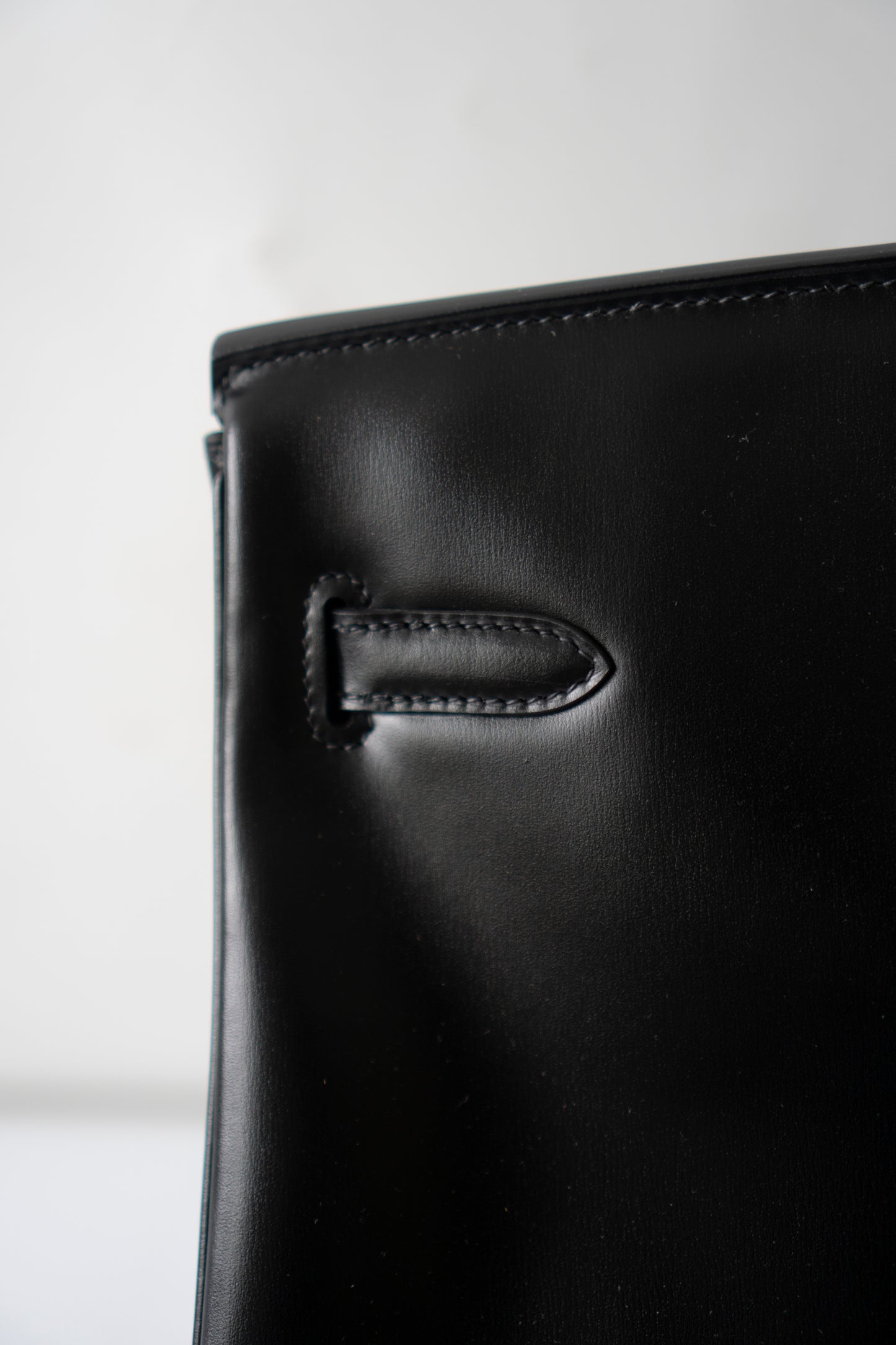 Birkin 40 – Black Box Leather with Gold Hardware