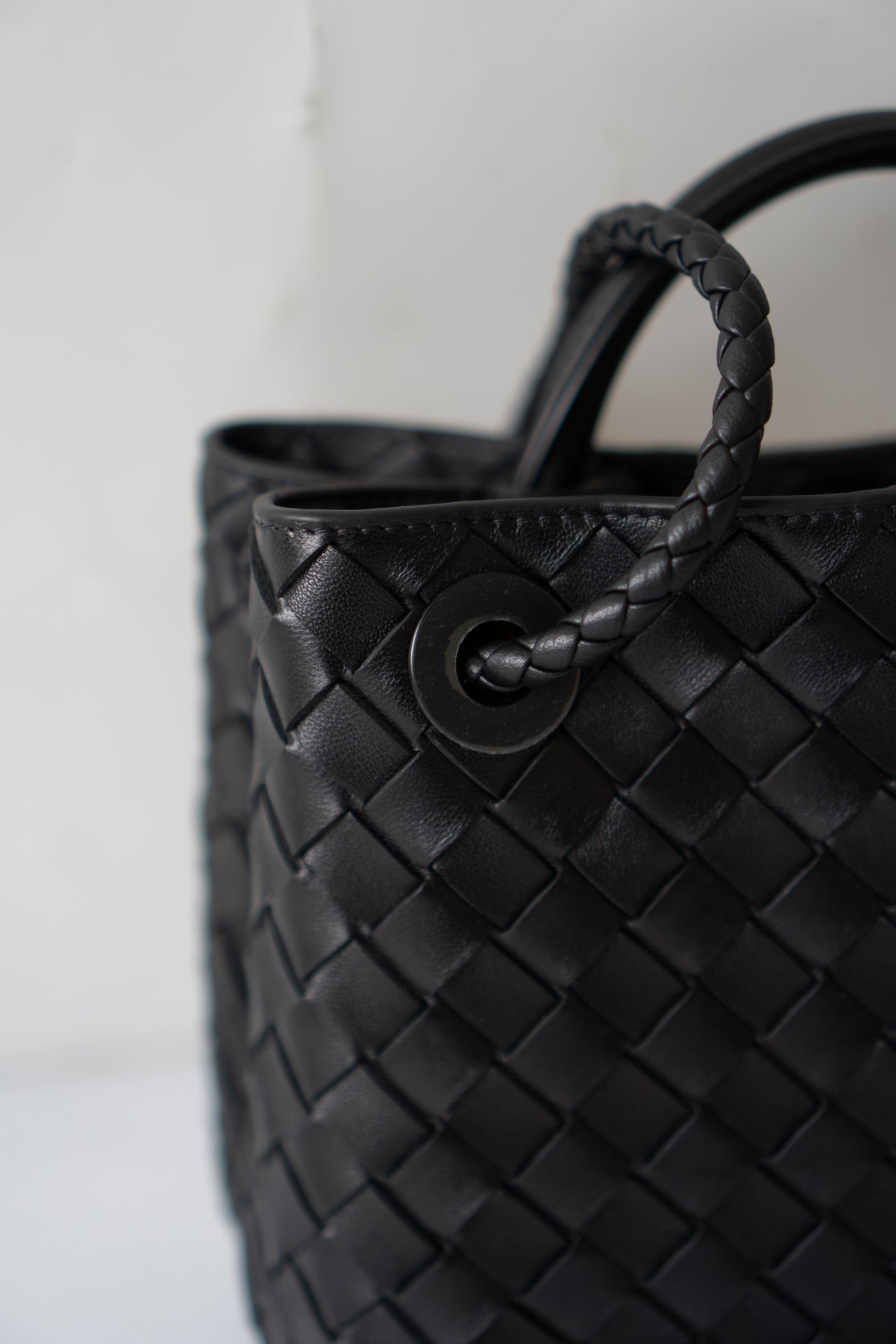 Andiamo Small – Black Intrecciato Nappa with Gold Hardware