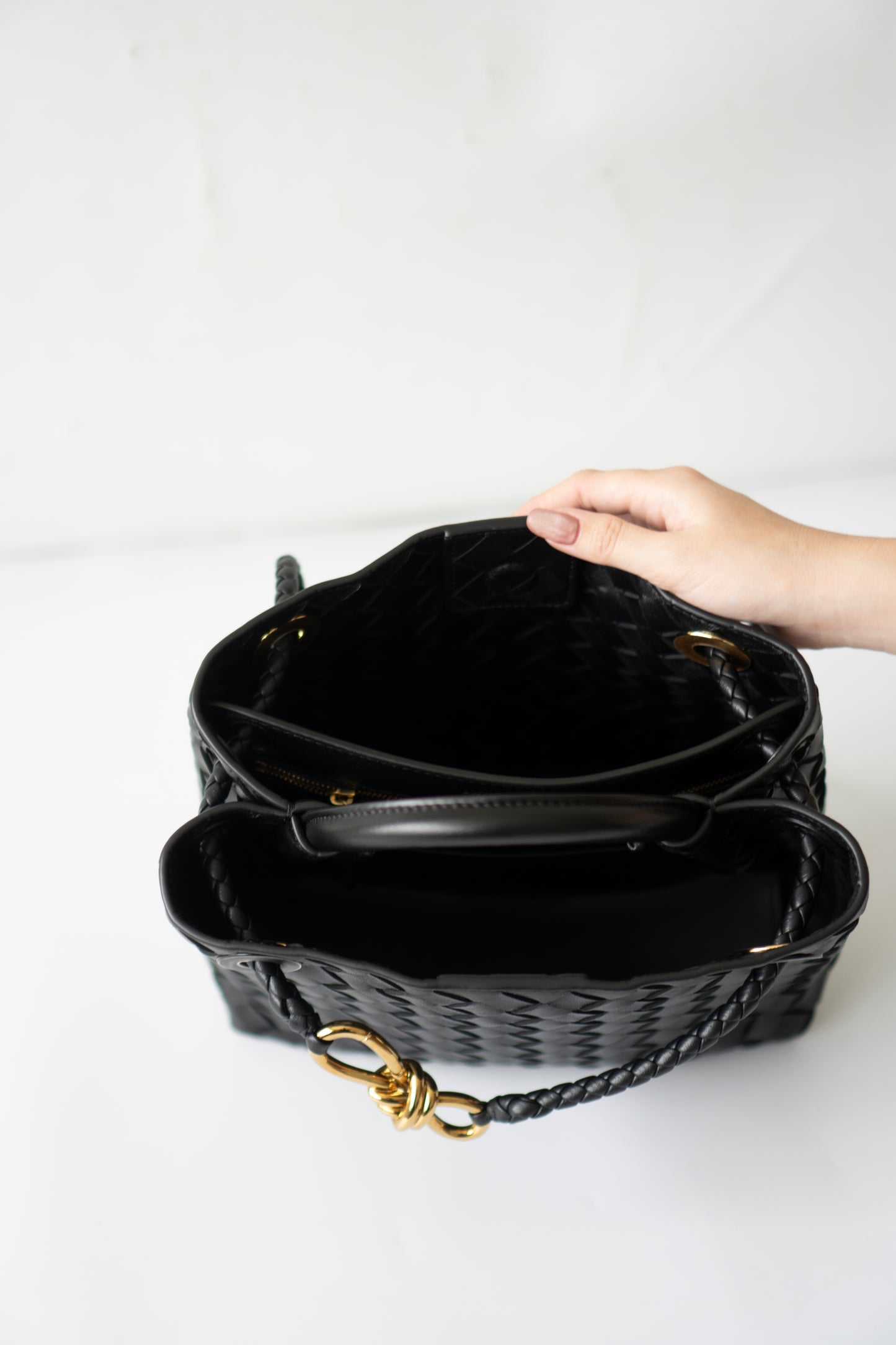 Andiamo Small – Black Intrecciato Nappa with Gold Hardware