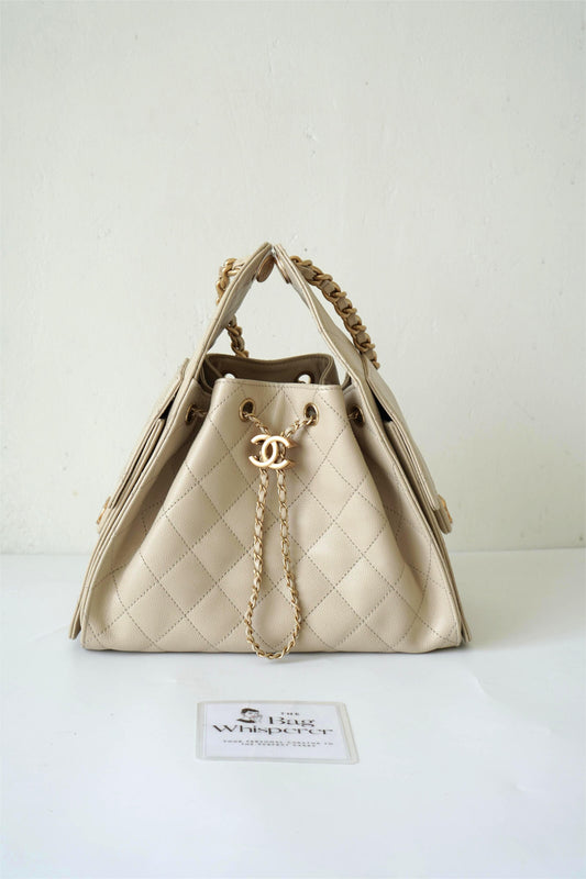 C25 Drawstring Tote in Beige Caviar Leather