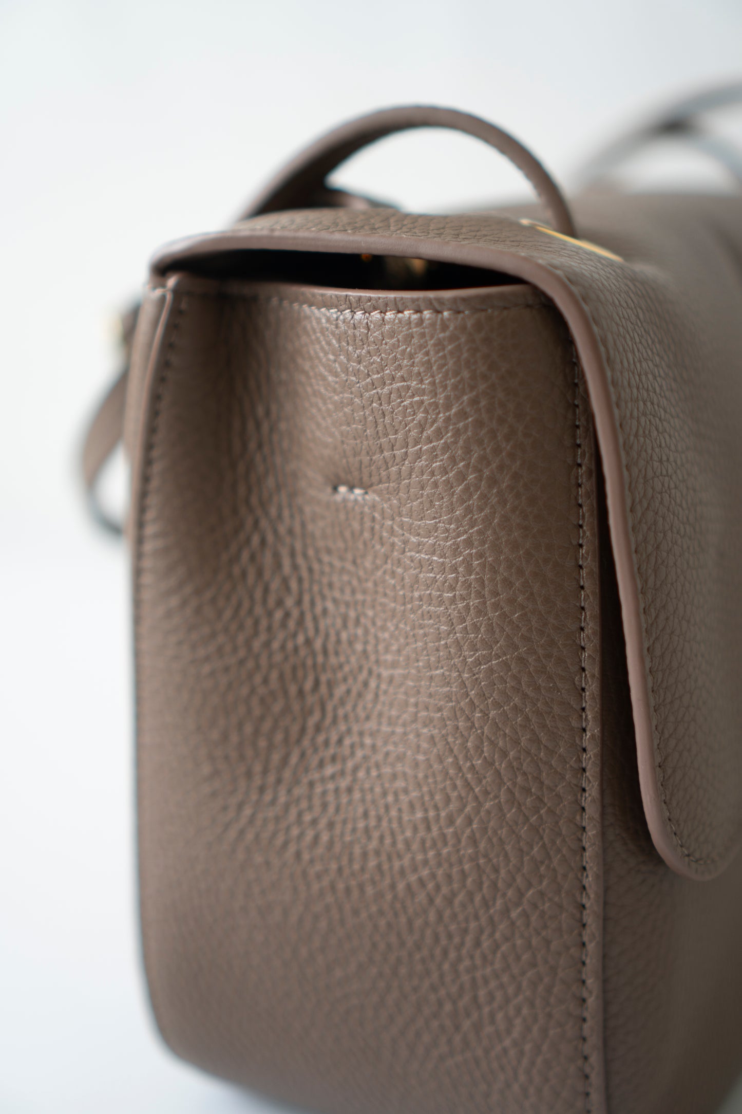 Jumbo 26S Souplissimo Flap Bag – Taupe Light Brown Grained Calfskin with Gold Hardware