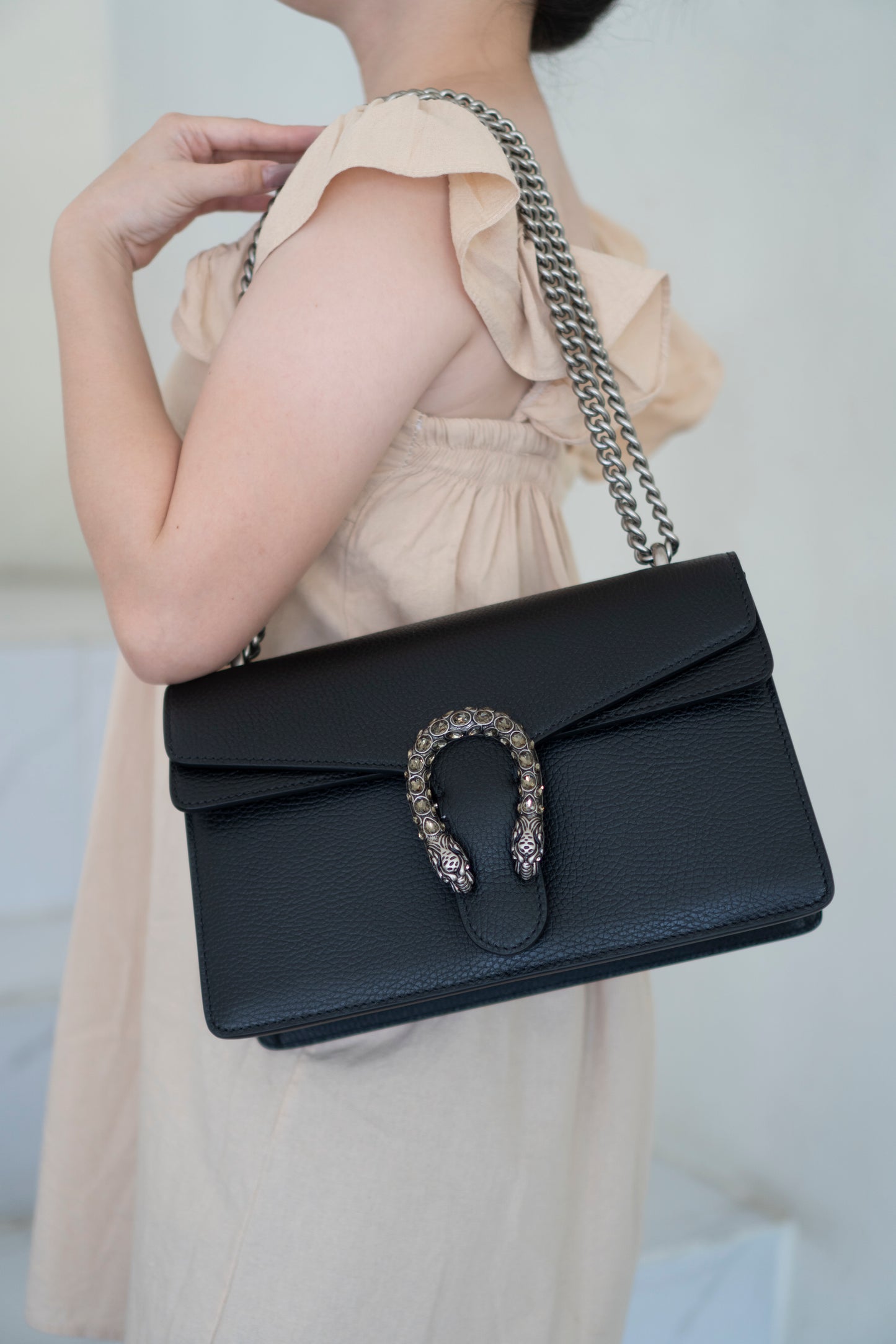 Dionysus Medium – Black Grained Leather with Crystal Tiger Head Closure