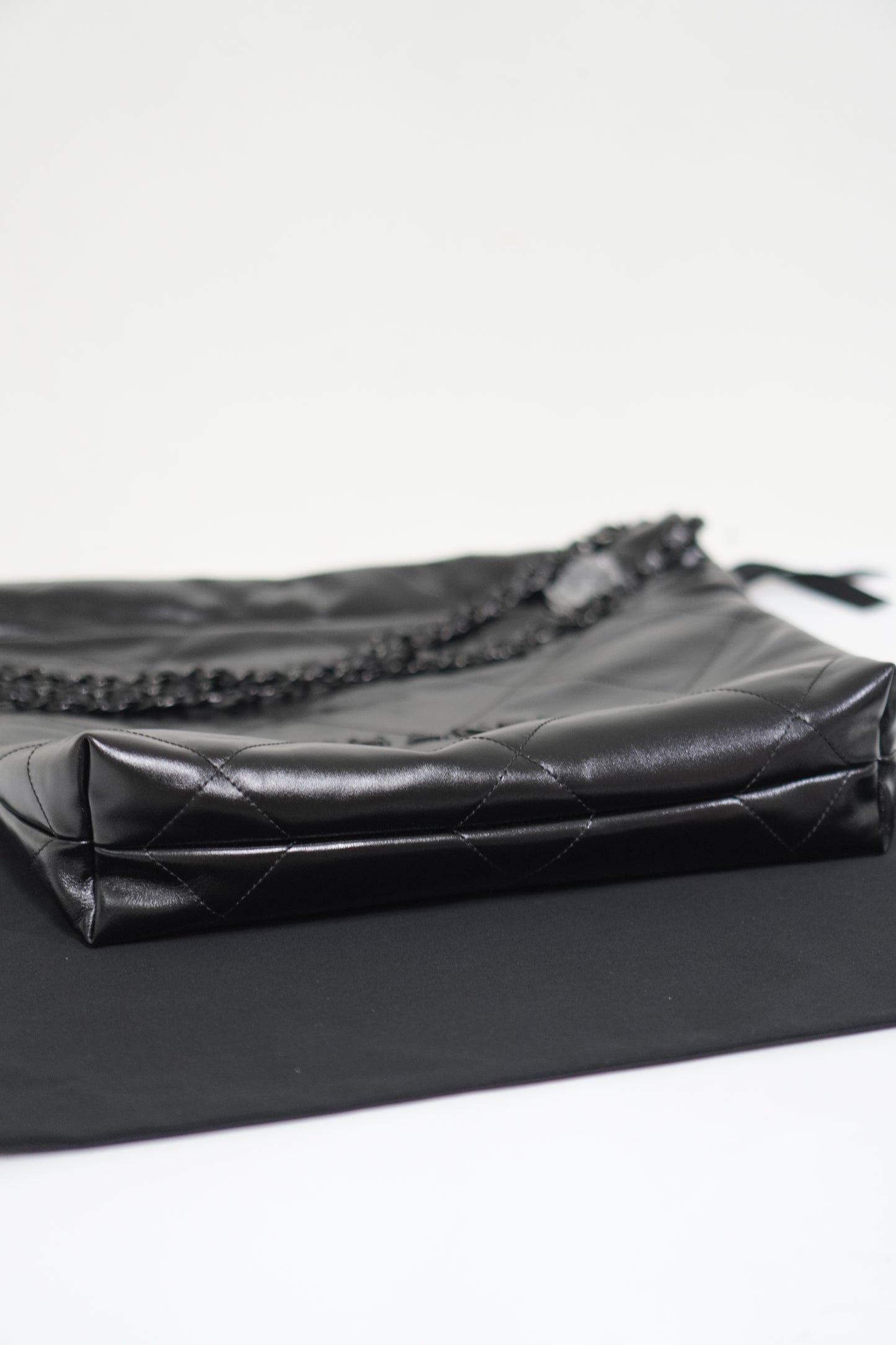 C22 So Black Handbag Small