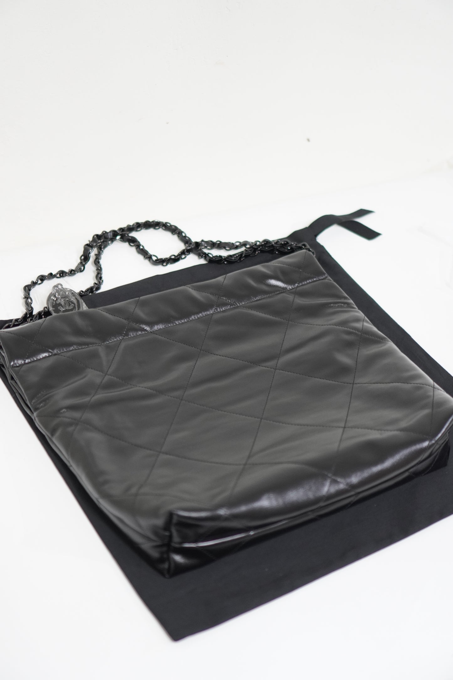 C22 So Black Handbag Small