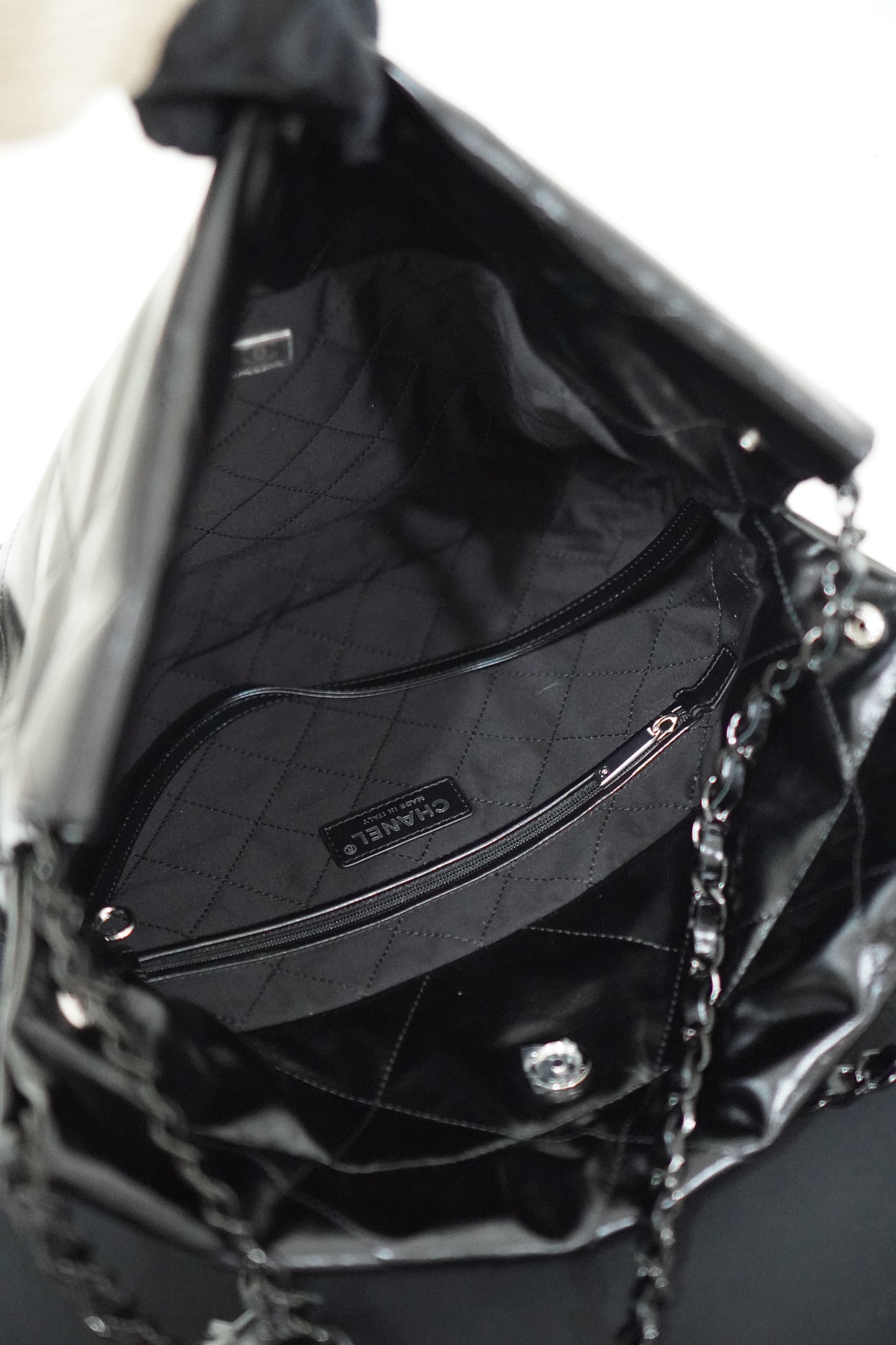 C22 So Black Handbag Small