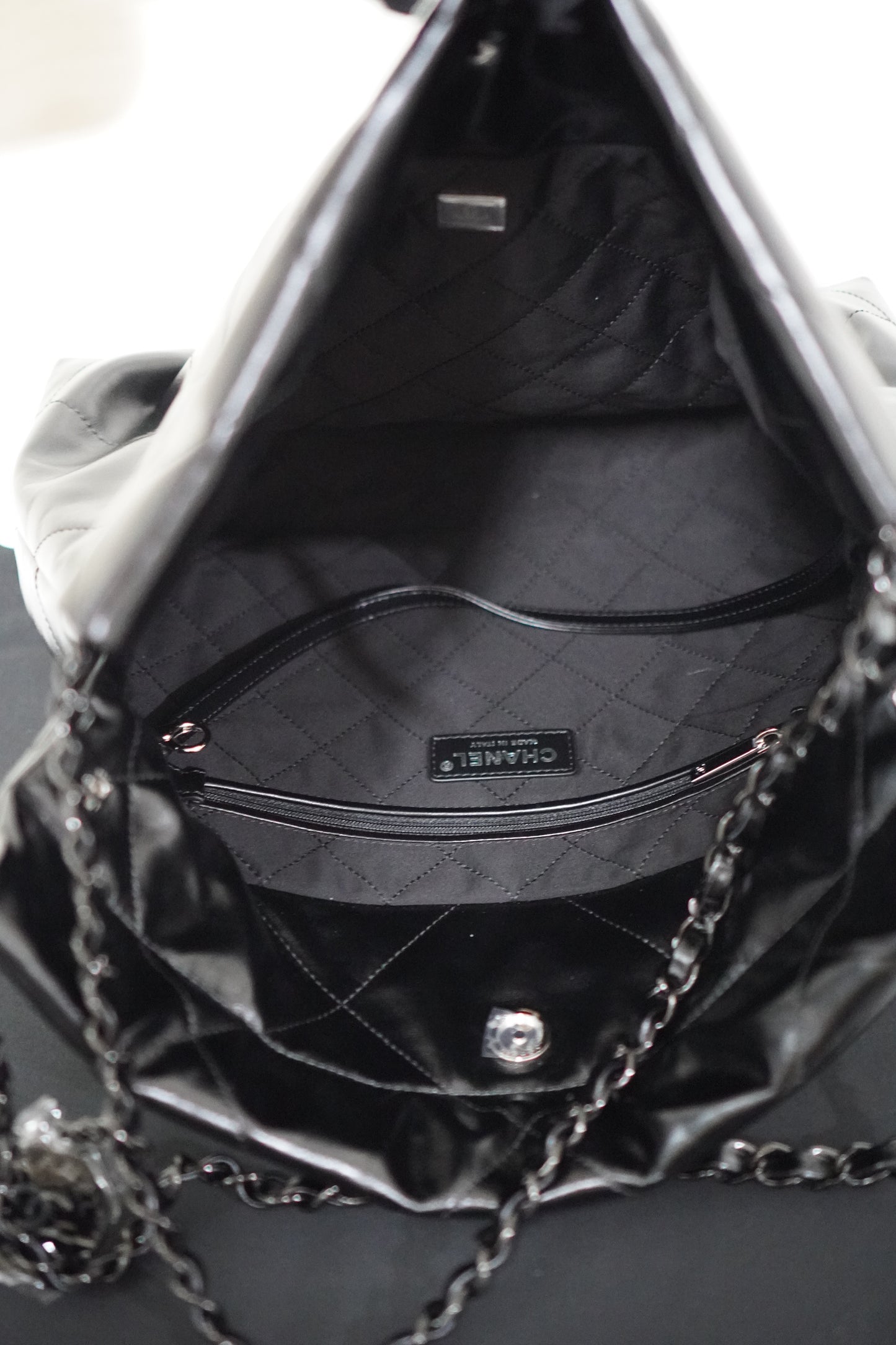 C22 So Black Handbag Small
