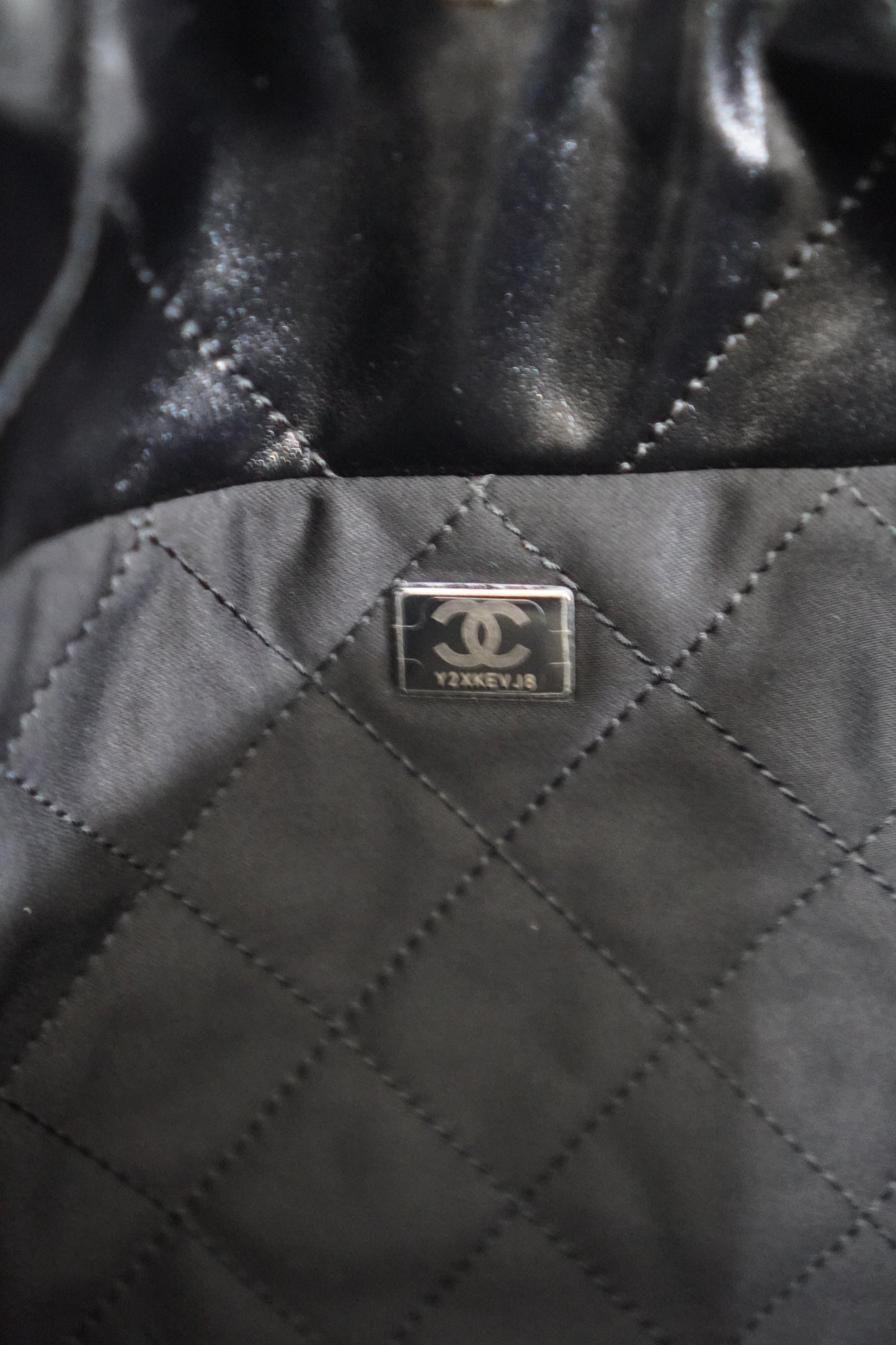 C22 So Black Handbag Small