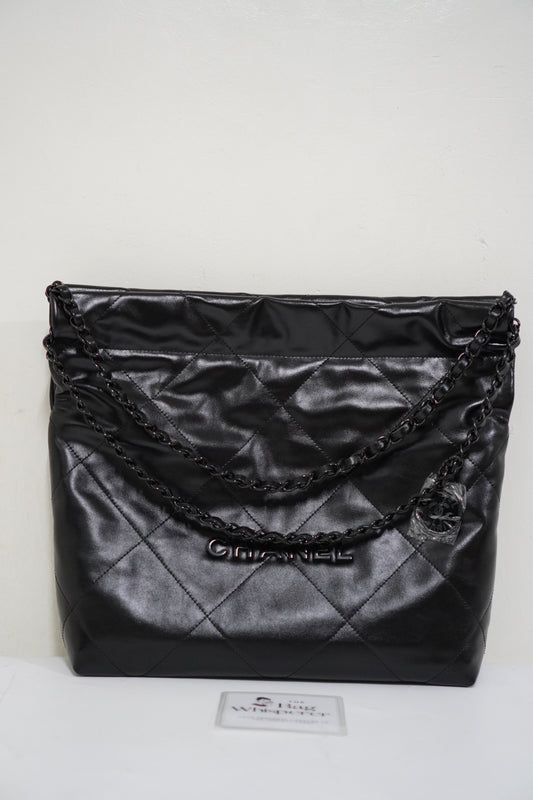 C22 So Black Handbag Small